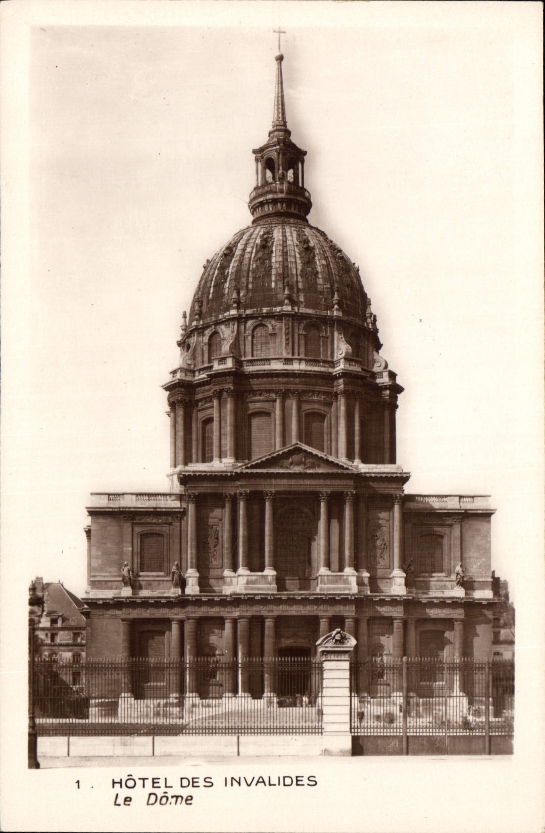 CPA Hotel des Invalides Le Dome