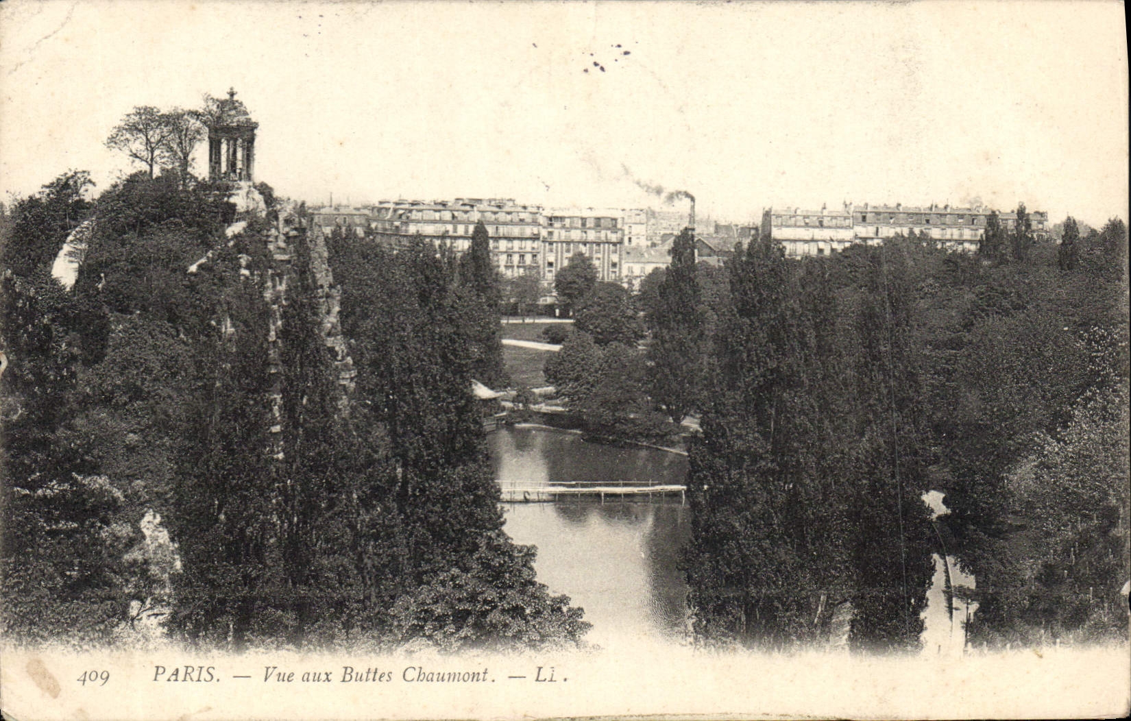 CPA Paris Vue aux Buttes Chaumont