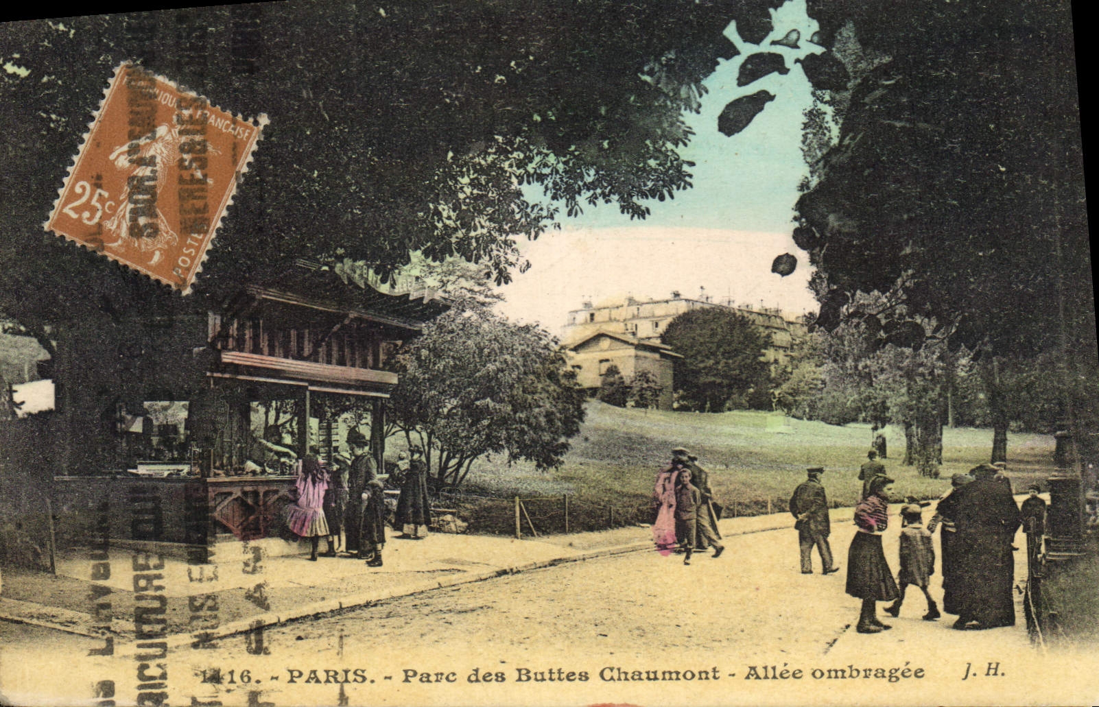CPA Paris Parc des Buttes Chaumont Allee ombragee