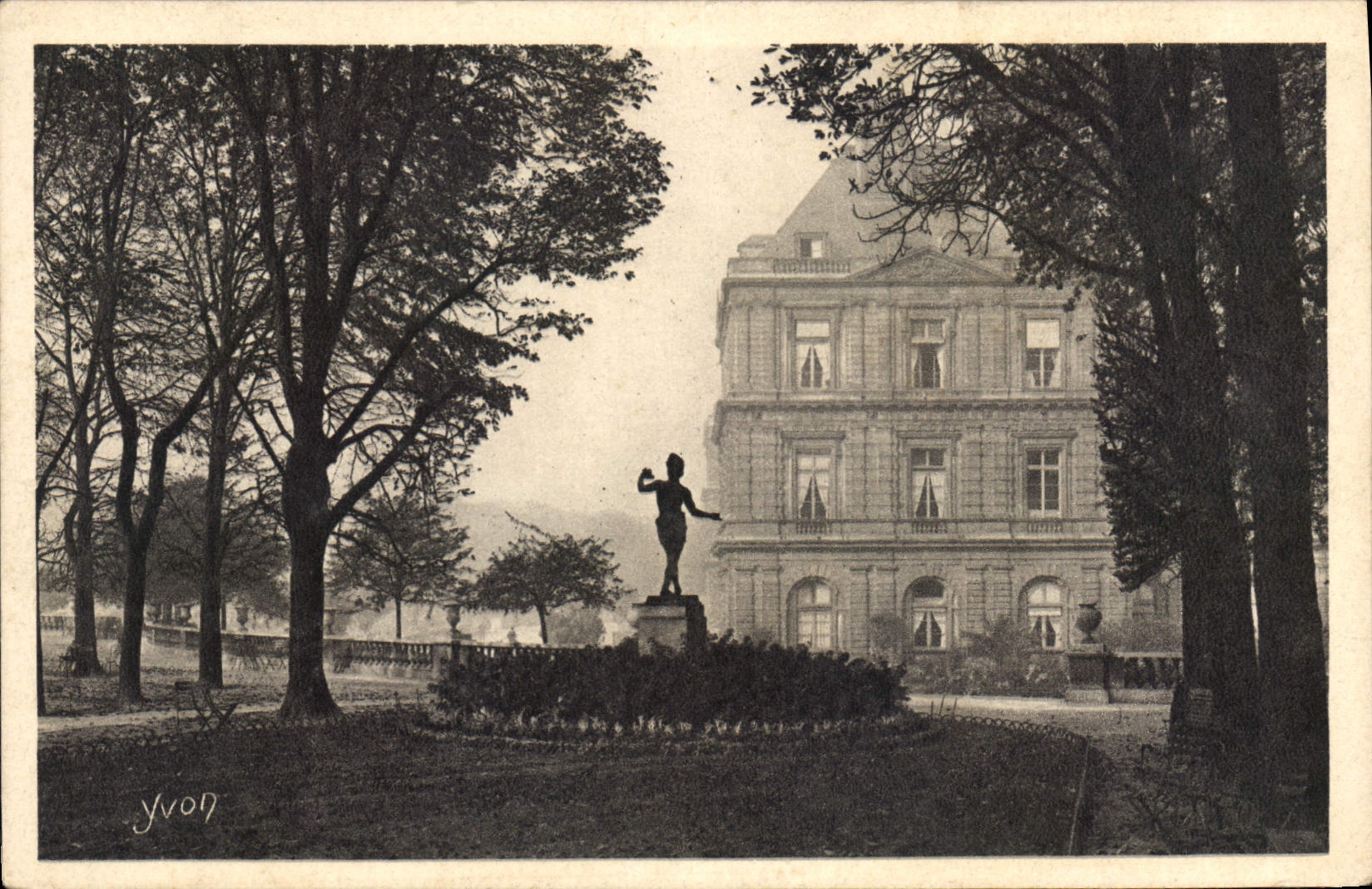 CPA Paris en Flanant Le Jardin du Luxembourg