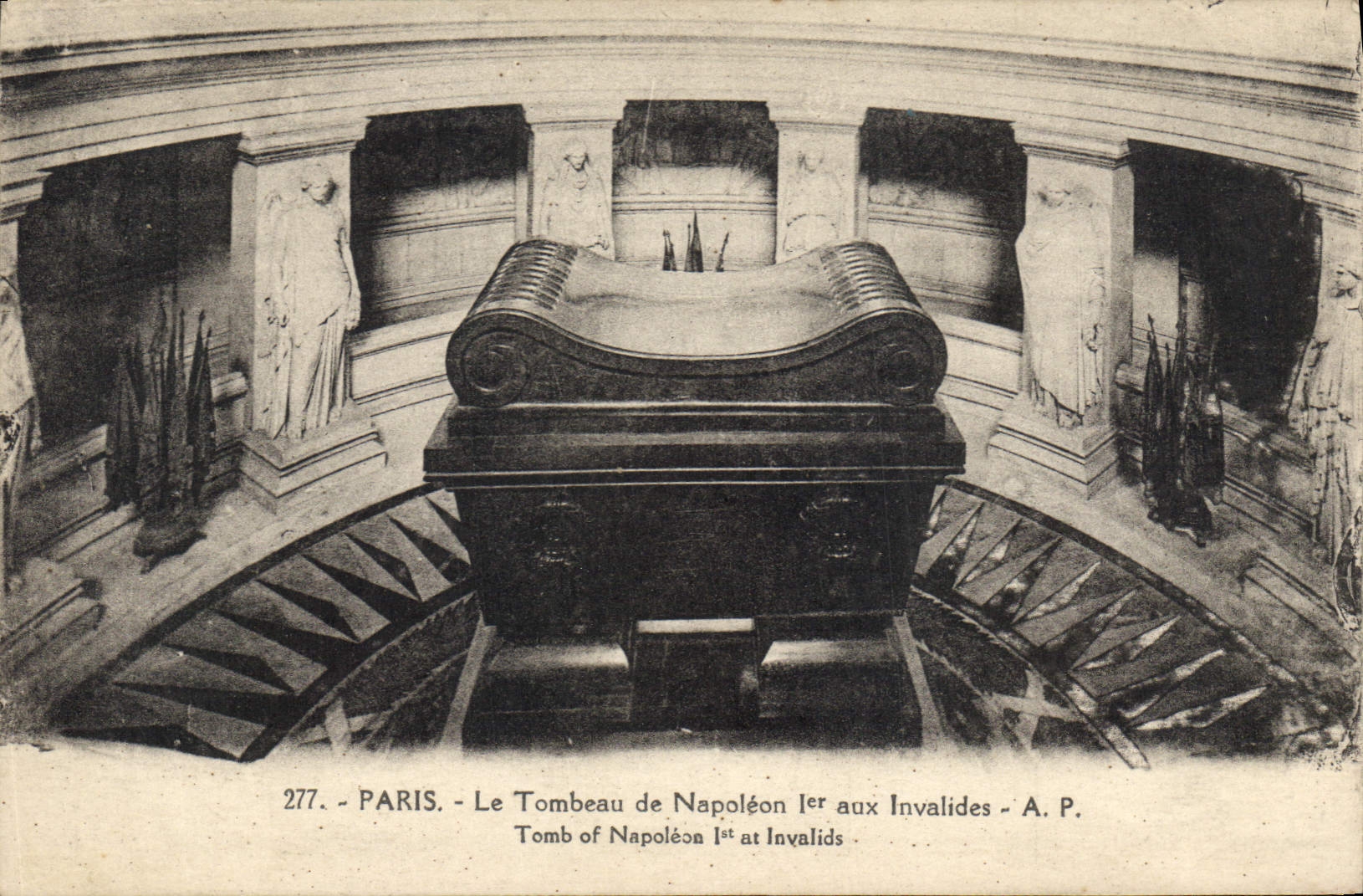 CPA Paris Le Tombeau de Napoleon I aux Invalides