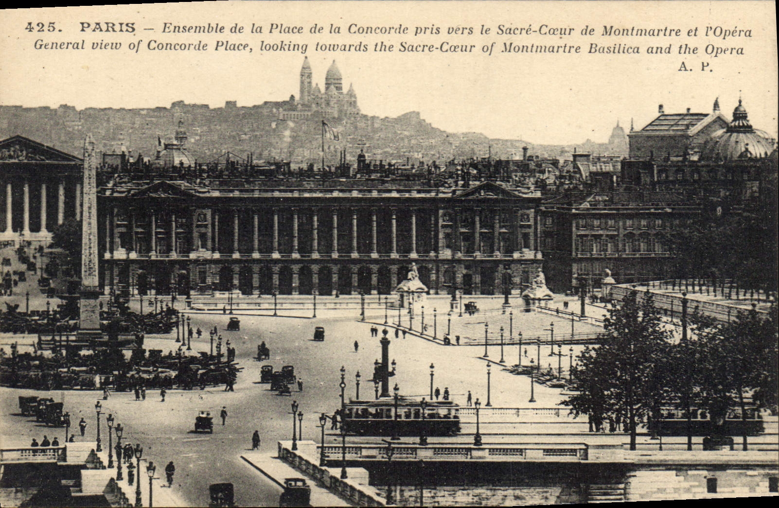 CPA Paris Ensemble de la Place de la Concorde pris vers le Sacre Coeur de Montmartre et l'Opera