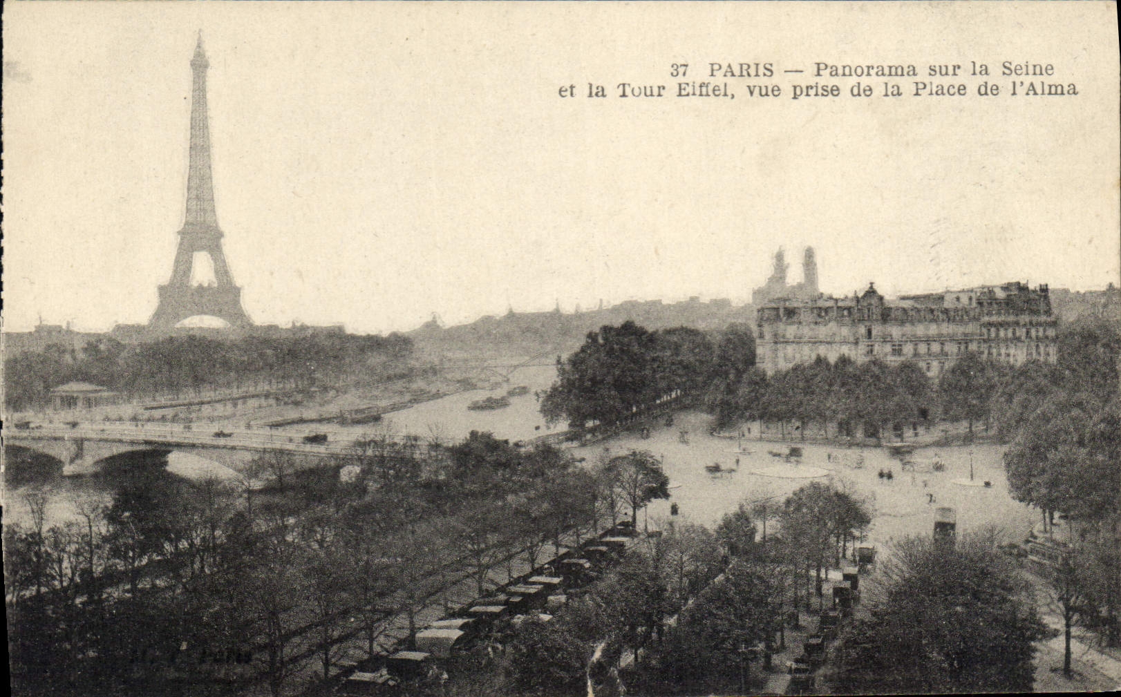 CPA Paris Panorama sur la Seine et la Tour Eiffel vue prise de la Place de l'Alma