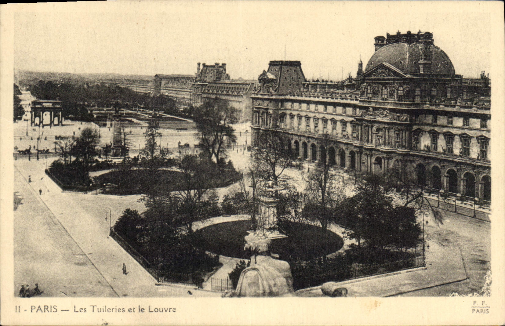 CPA Paris Les Tuileries et le Louvre 