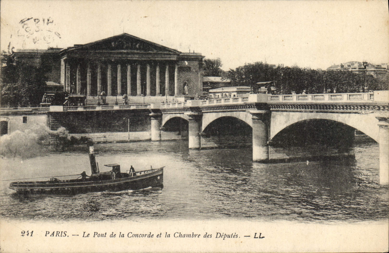 CPA Paris Le Pont de la Concorde et la Chambre des Deputes Bateau