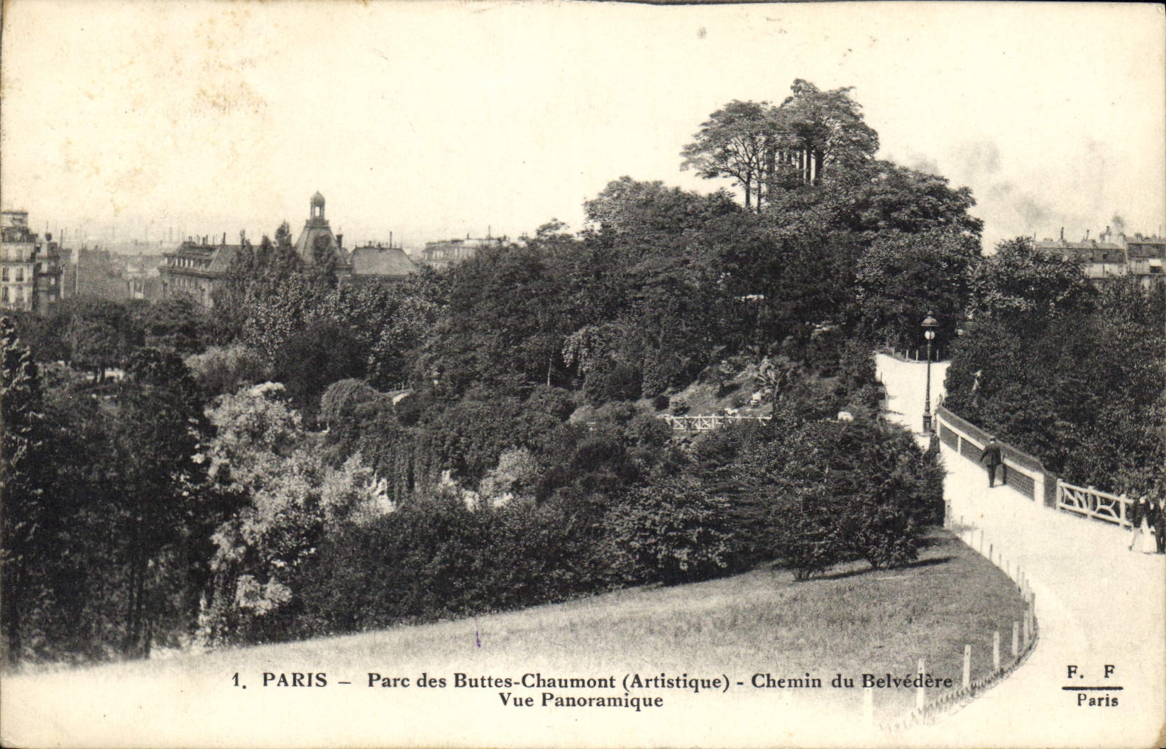 CPA Paris Parc des Buttes Chaumont Artistique Chemin de Belvodere Vue Panoramique 