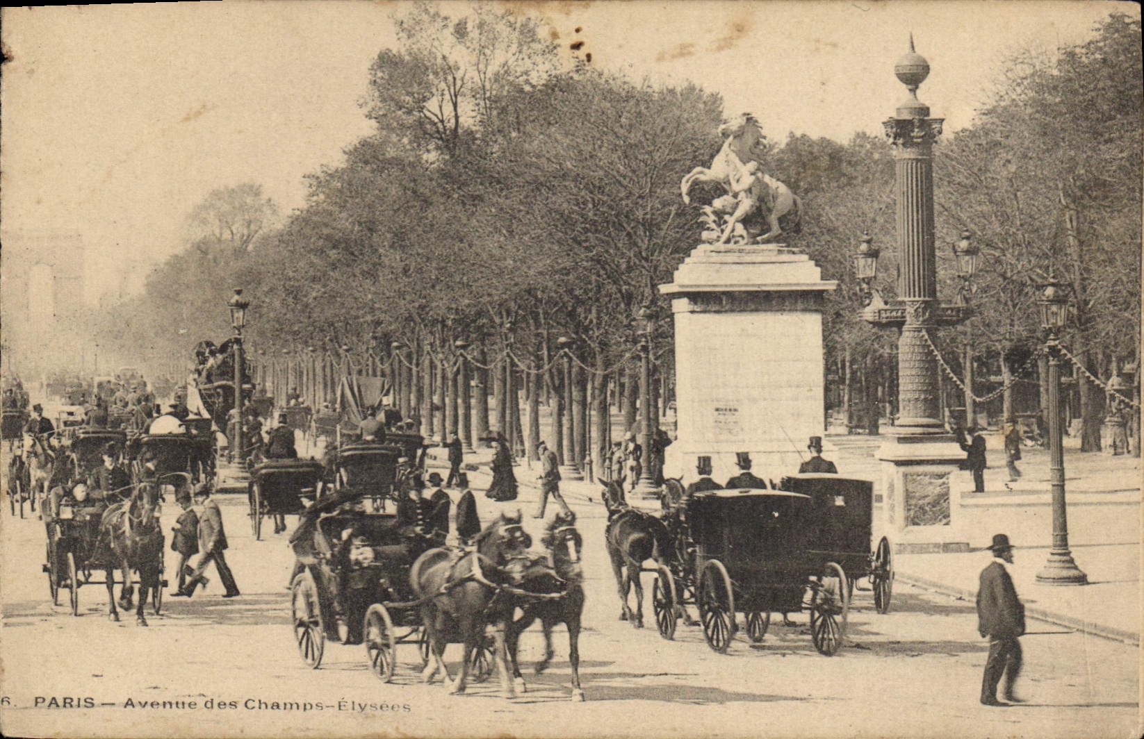 CPA Paris Avenue des Champs Elysees
