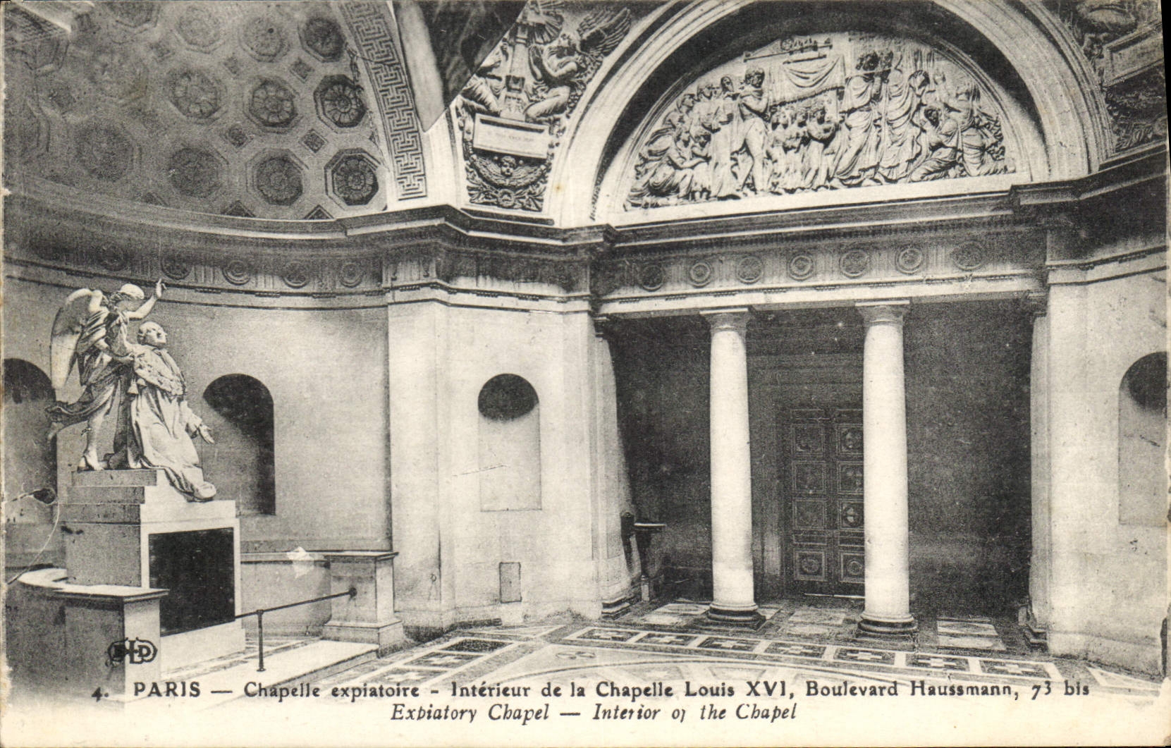 CPA Paris Chapelle explatoire Interieur de la Chapelle Louis XVI Boulevard Haussmann