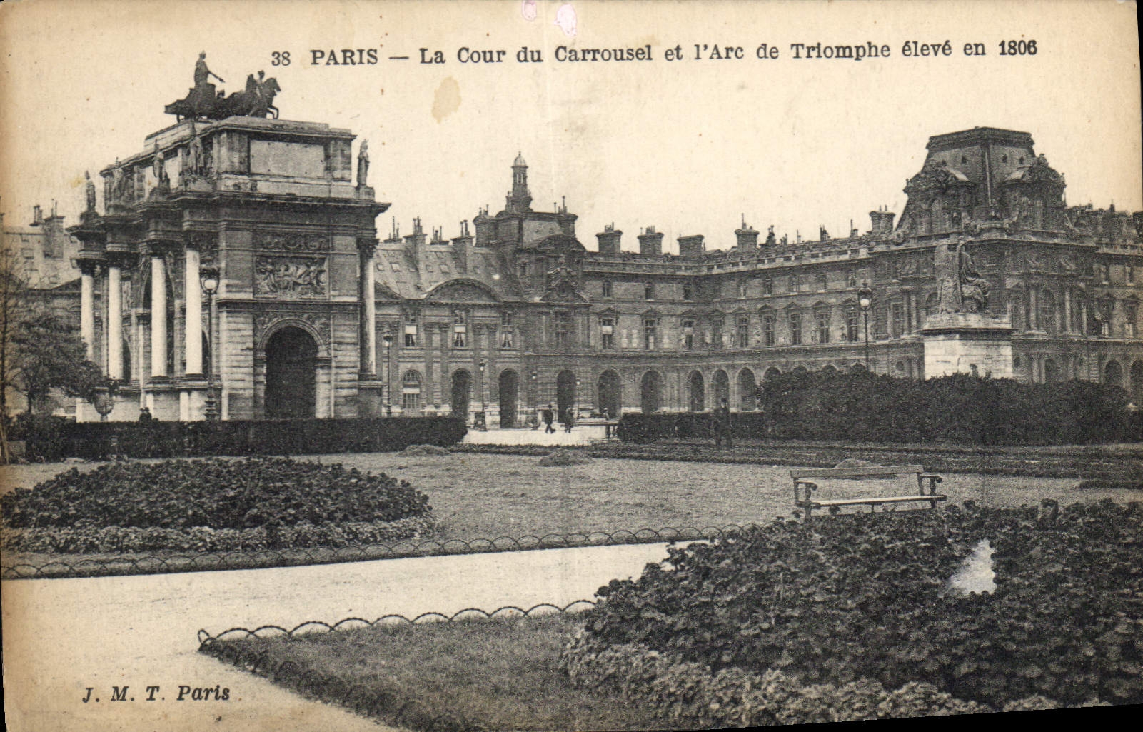 CPA Paris La Cour du Carrousel et l'Arc de Triomphe