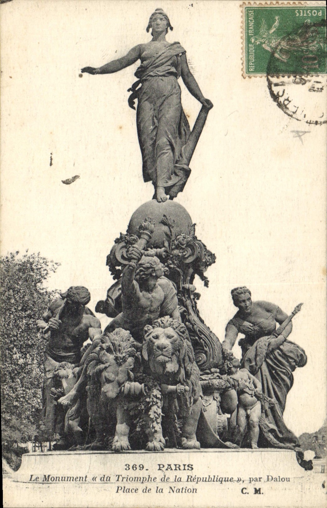 CPA Paris Le Monument a da Triomphe de la Republique