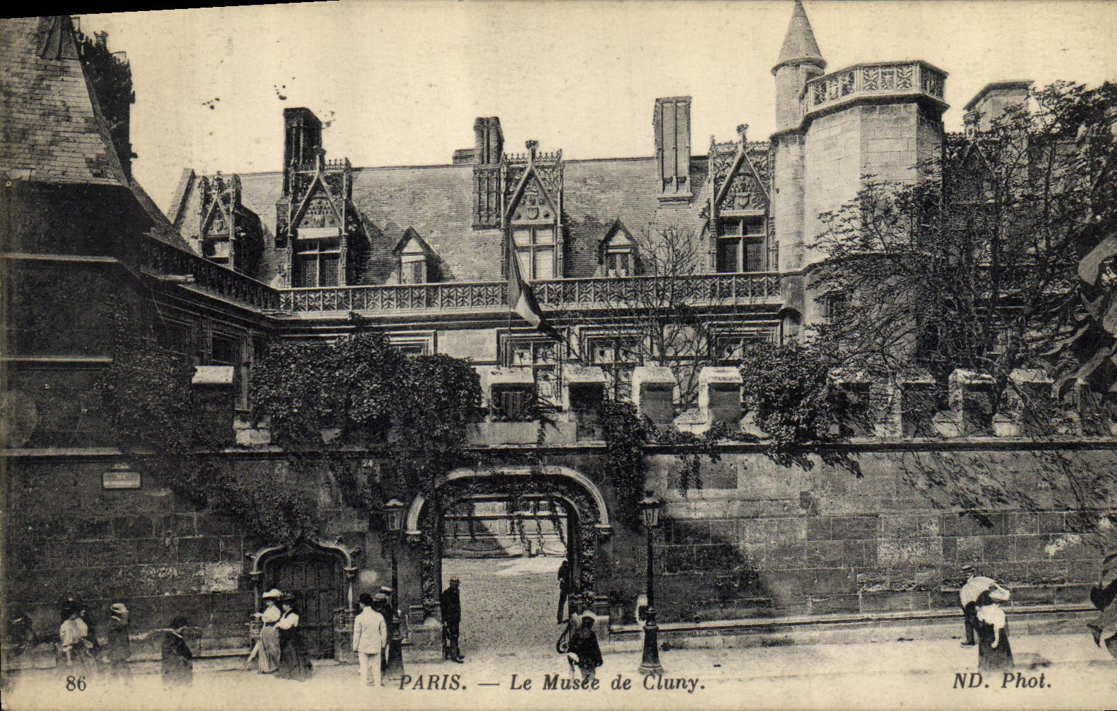 CPA Paris Le Musee de Cluny 