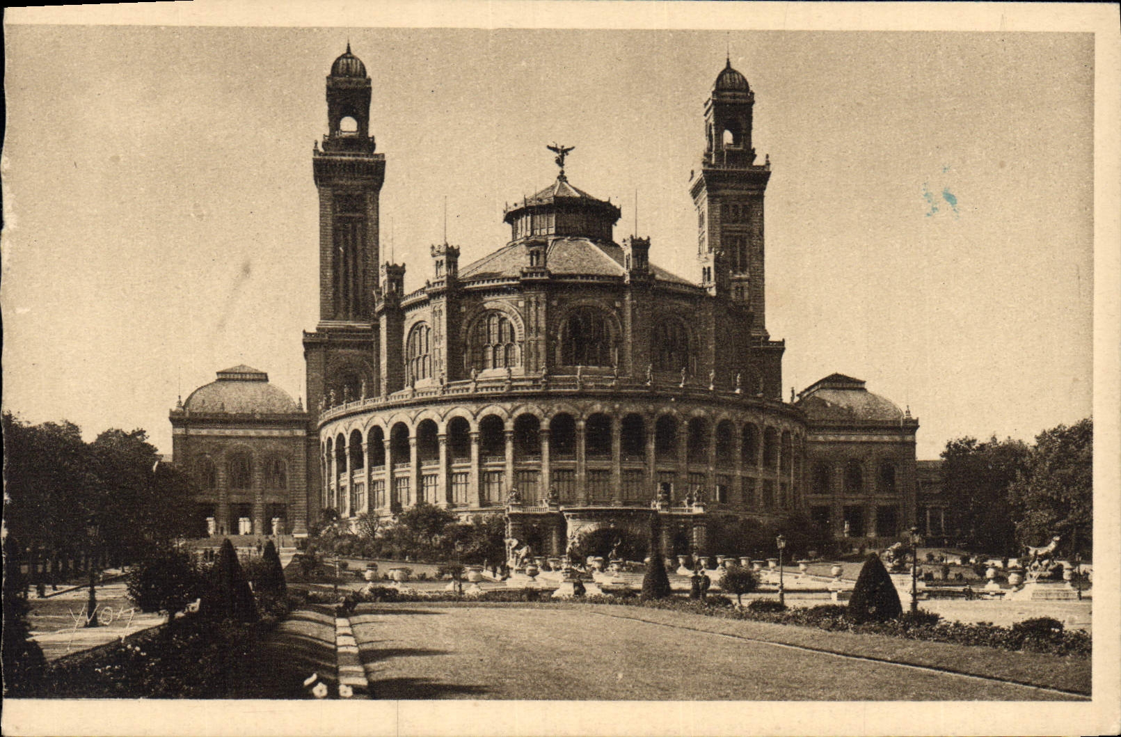CPA Paris Le Palais du Trocadero 