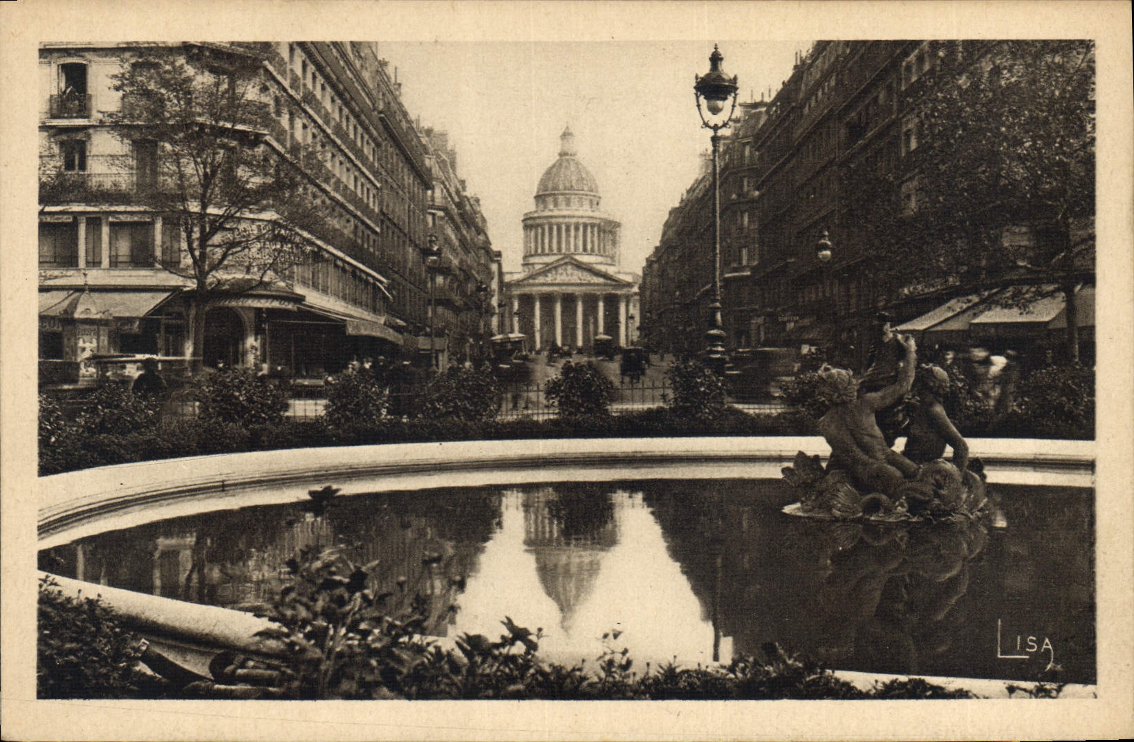 CPA Paris La rue Soufflot et le Pantheon