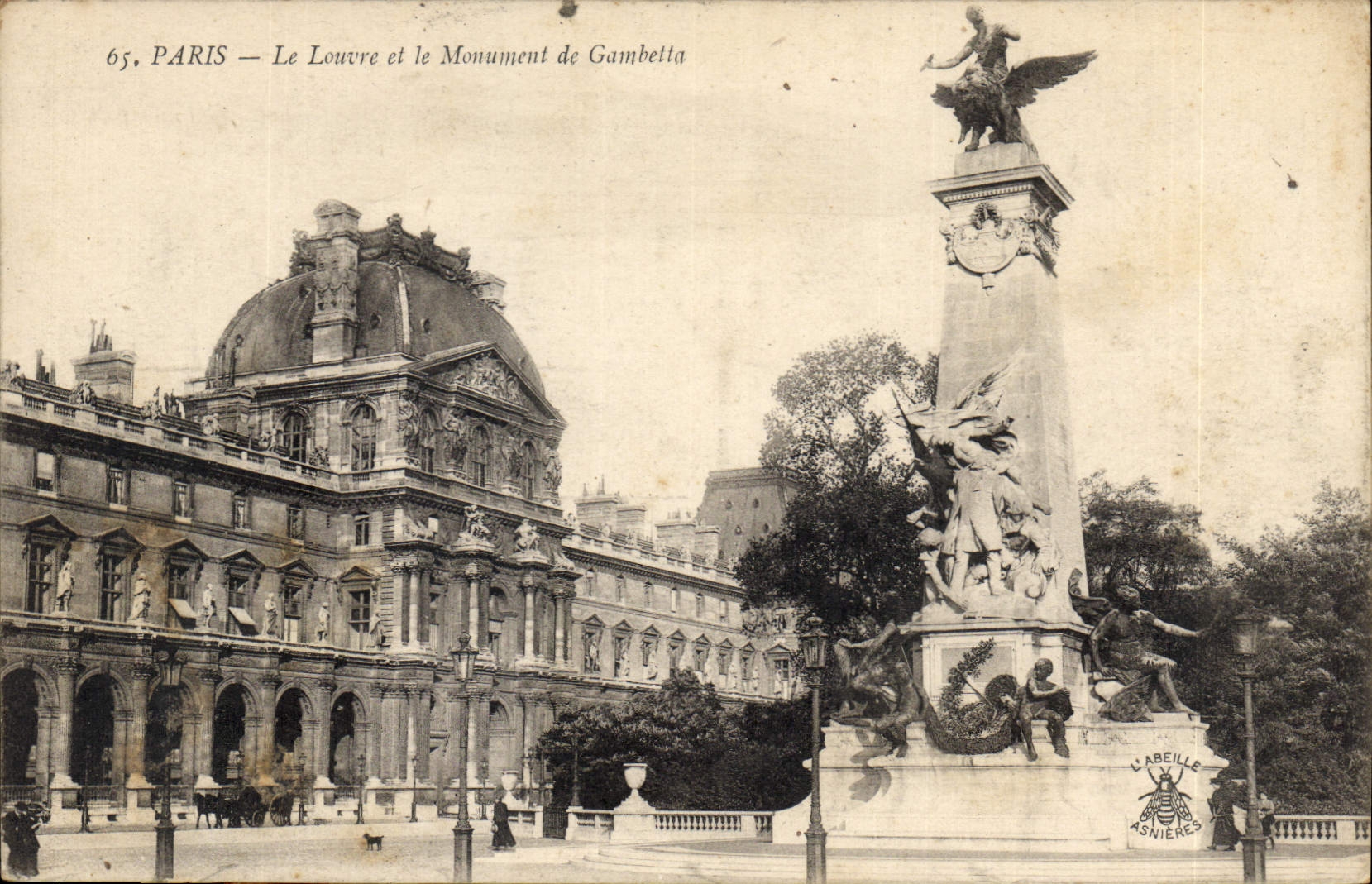 CPA Paris Le Louvre et le Monument de Gambetta