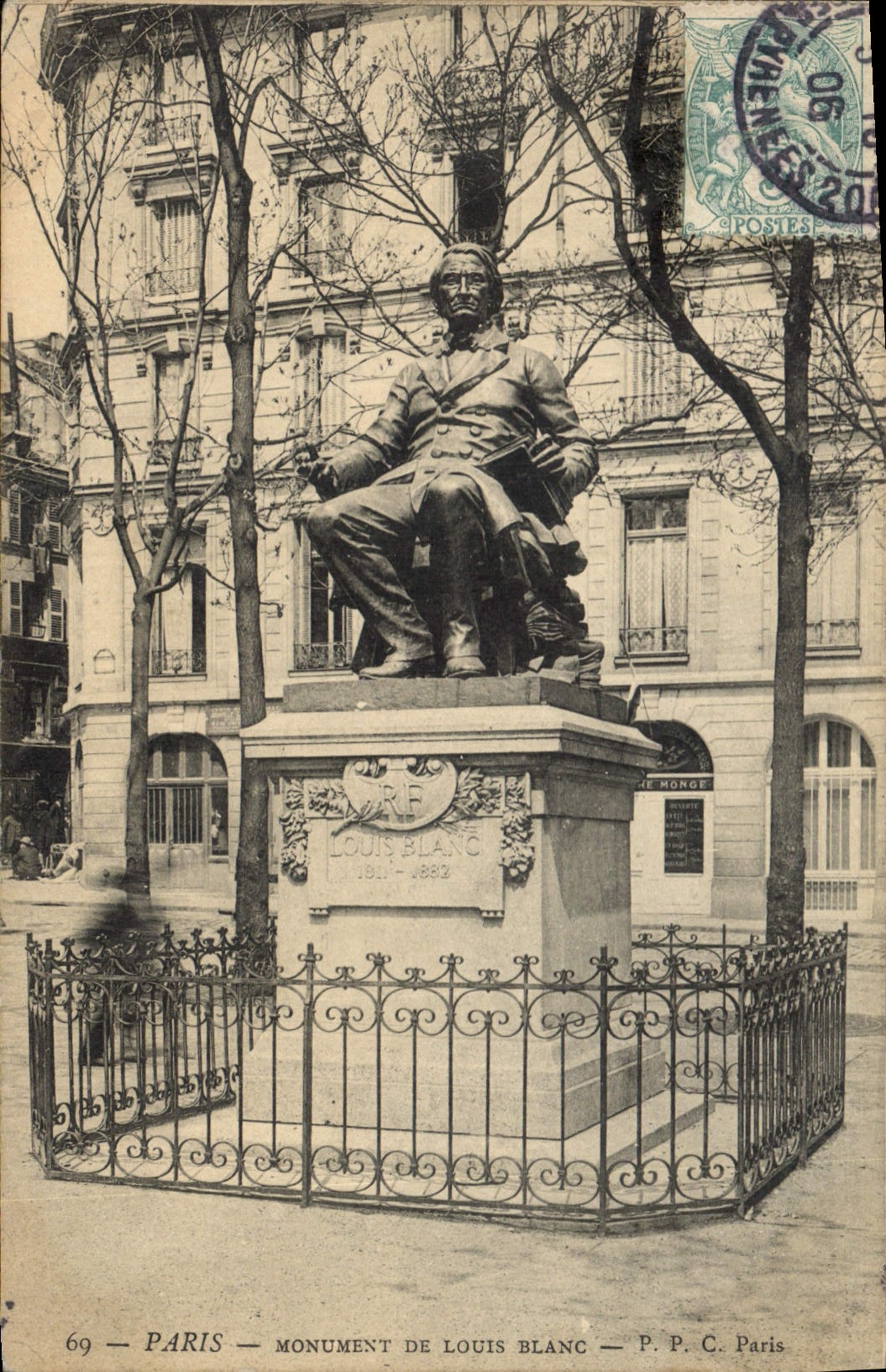 CPA Paris Monument de Louis Blanc