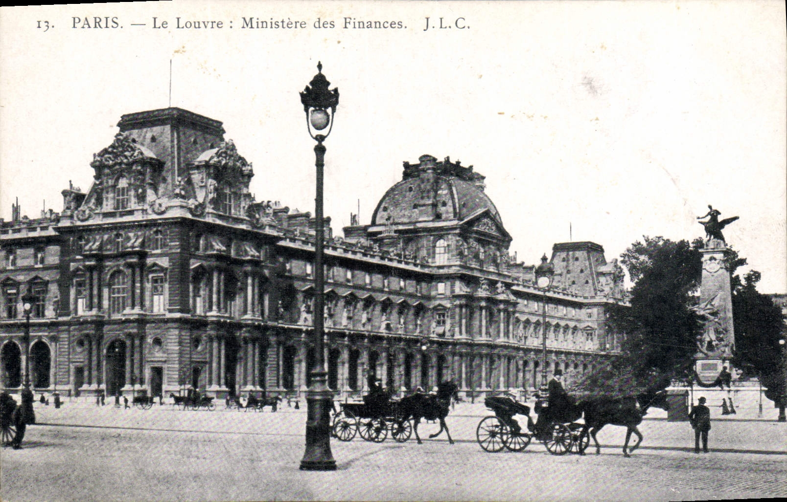 CPA Paris Le Louvre Ministere des Finances