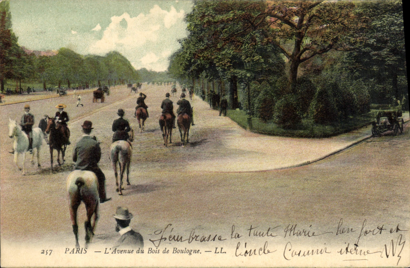 CPA Paris L'Avenue du Bois de Boulogne Chevaux Cheval