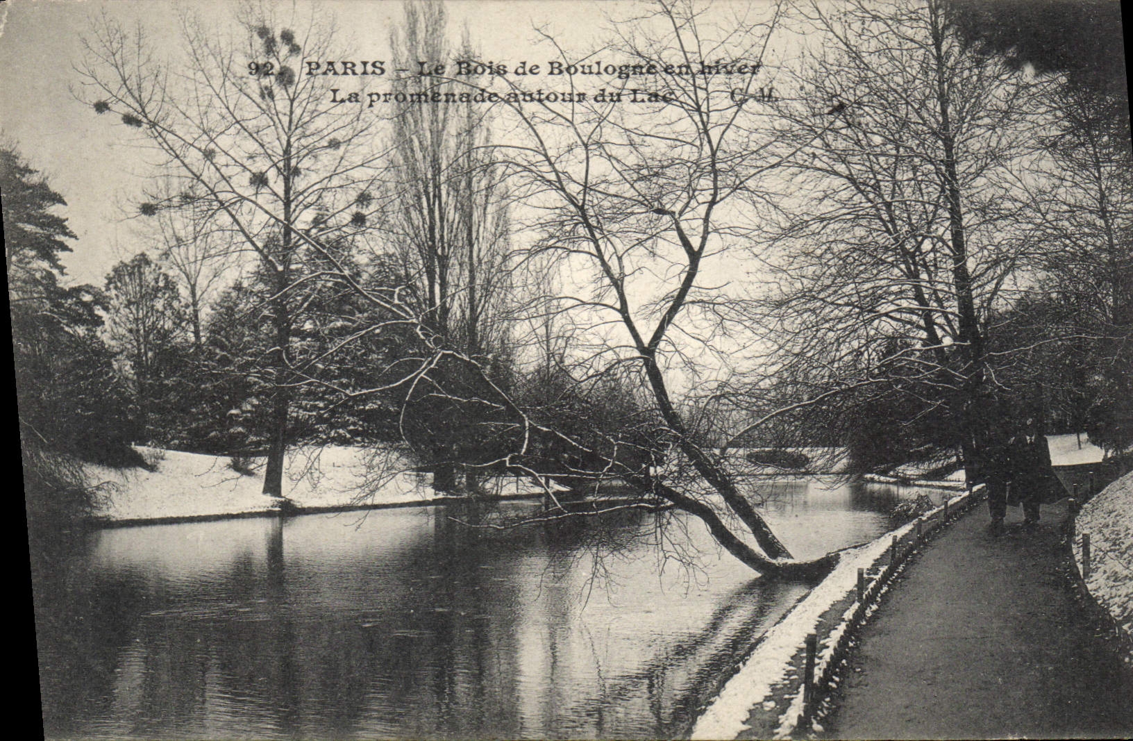 CPA Paris Le Bois de Boulogne en hiver La promenade autour du Lac
