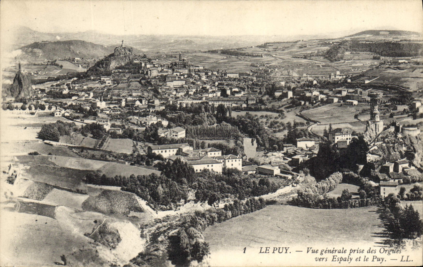 CPA Le Puy Vue generale prise des Orgues vers Espaly et le Puy 