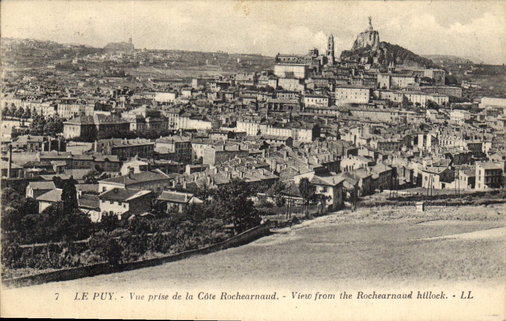 CPA Le Puy Vue prise de la Cote Rochearnaud 