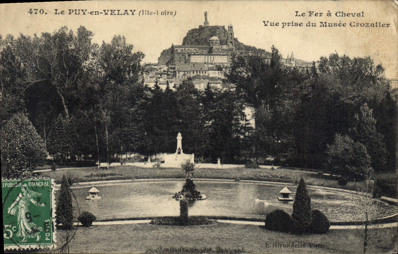 CPA Le Puy en Velay Hte Loire Le Fer a Cheval Vue prise du Musee Crozatier 