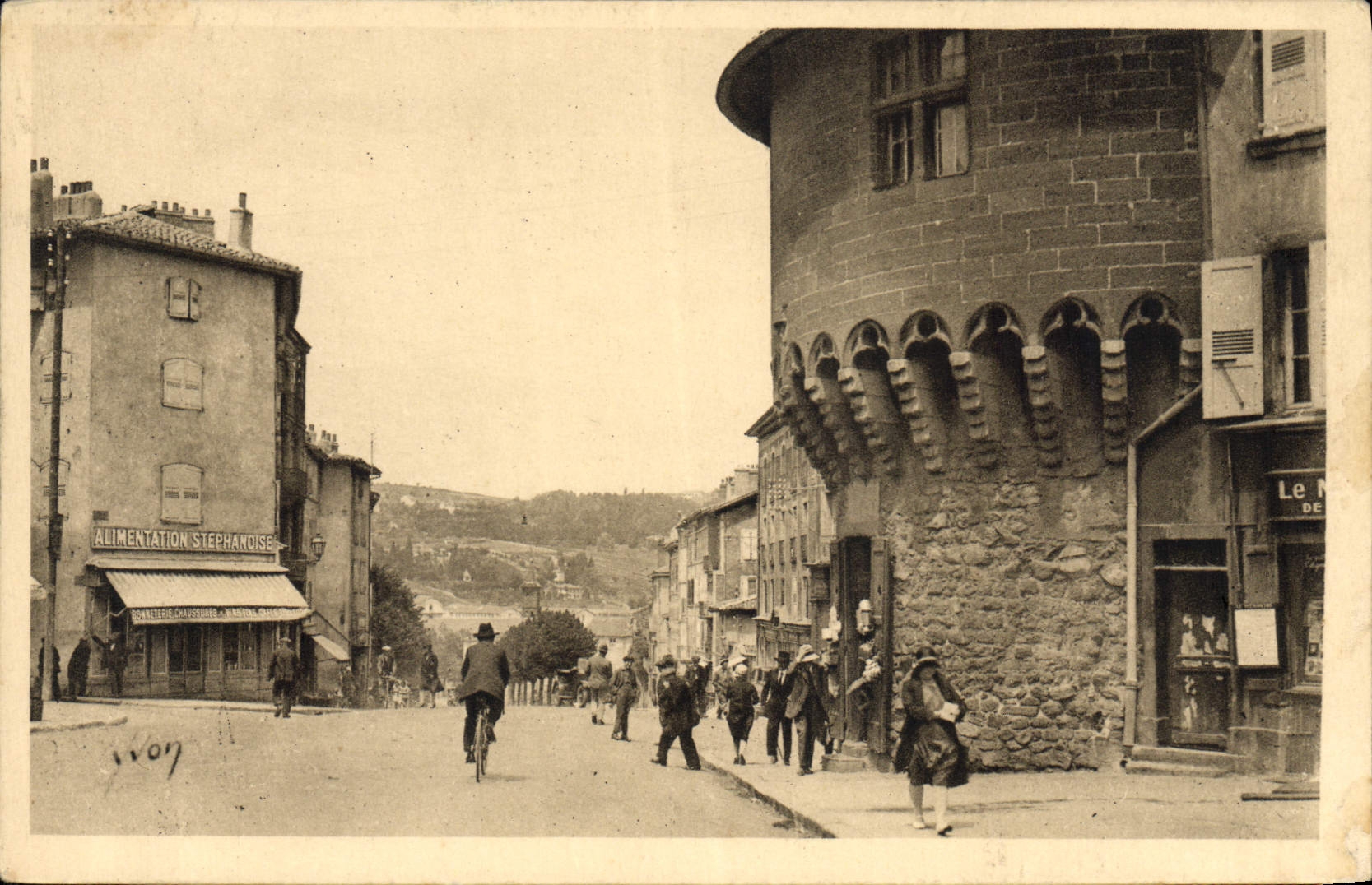 CPA Auvergne Le Puy Haute Loire La Tour Pannessac et Boulevard Carnot 