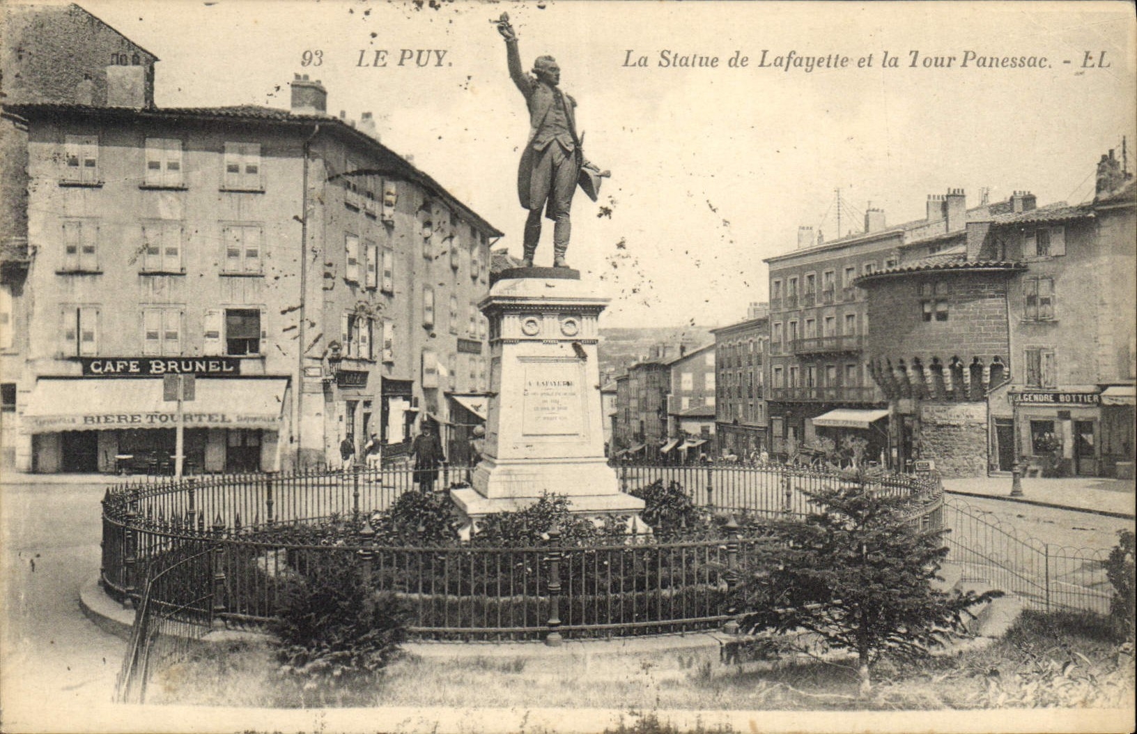 CPA Le Puy La Statue de Lafayette et la Tour Pannessac