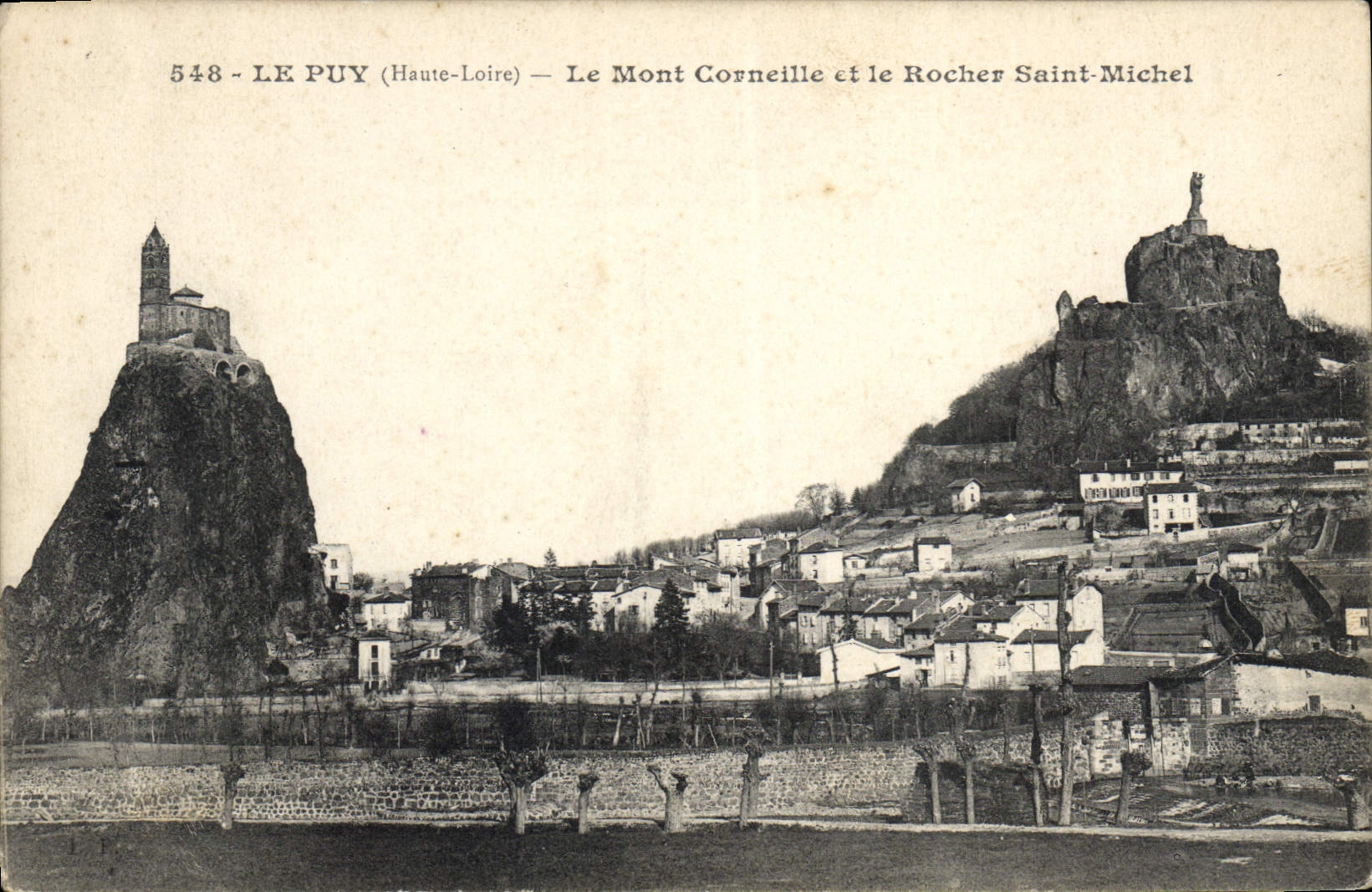 CPA Le Puy Haute Loire Le Mont Corneille et le Rocher Saint Michel