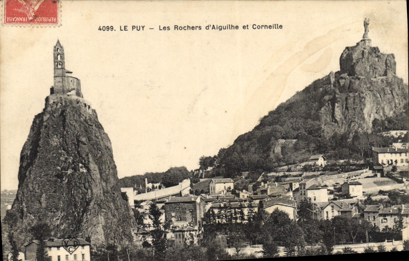 CPA Le Puy Les Rochers d'Aiguilhe et Corneille 