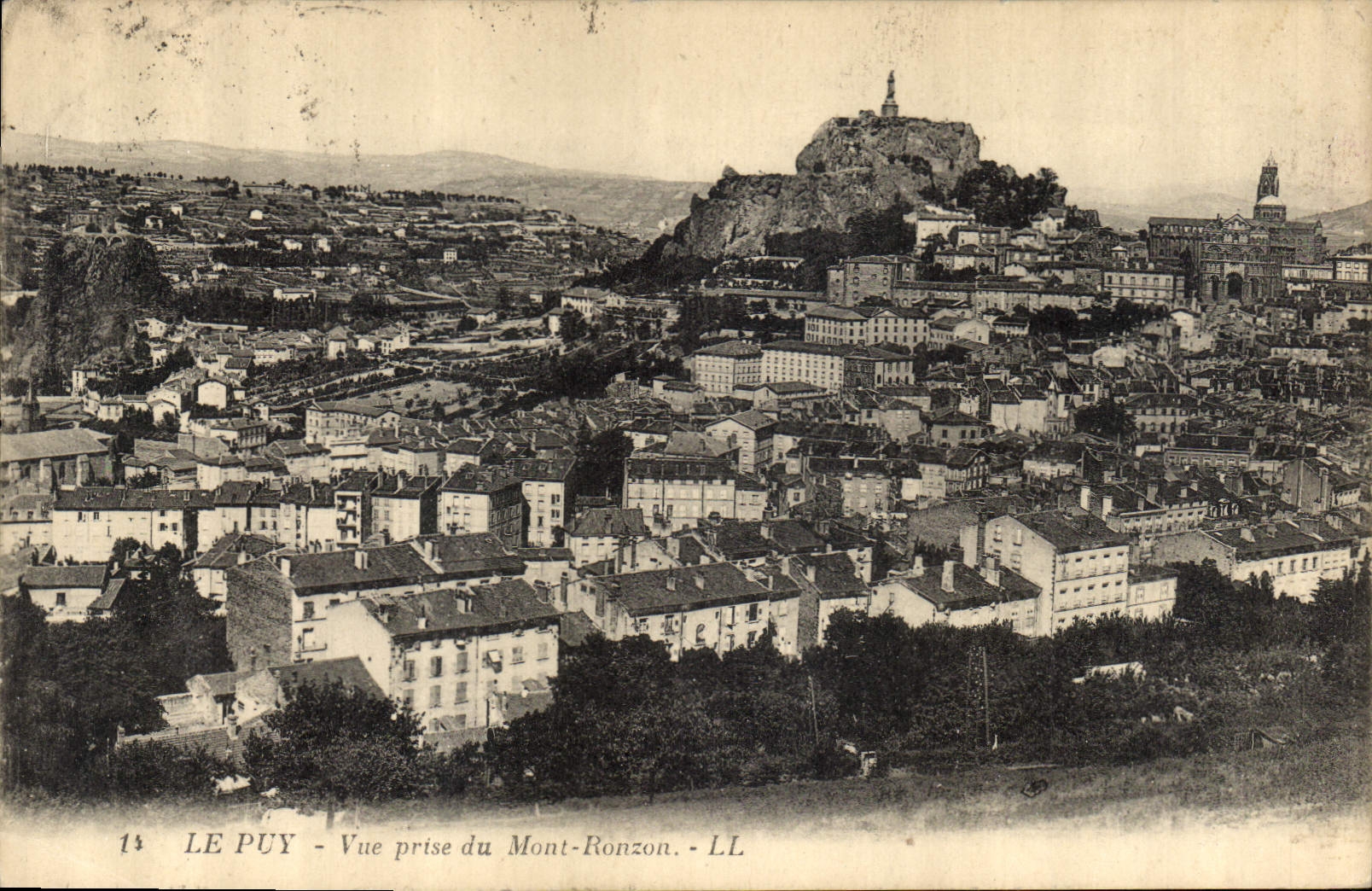 CPA Le Puy Vue prise du Mont Ronzon