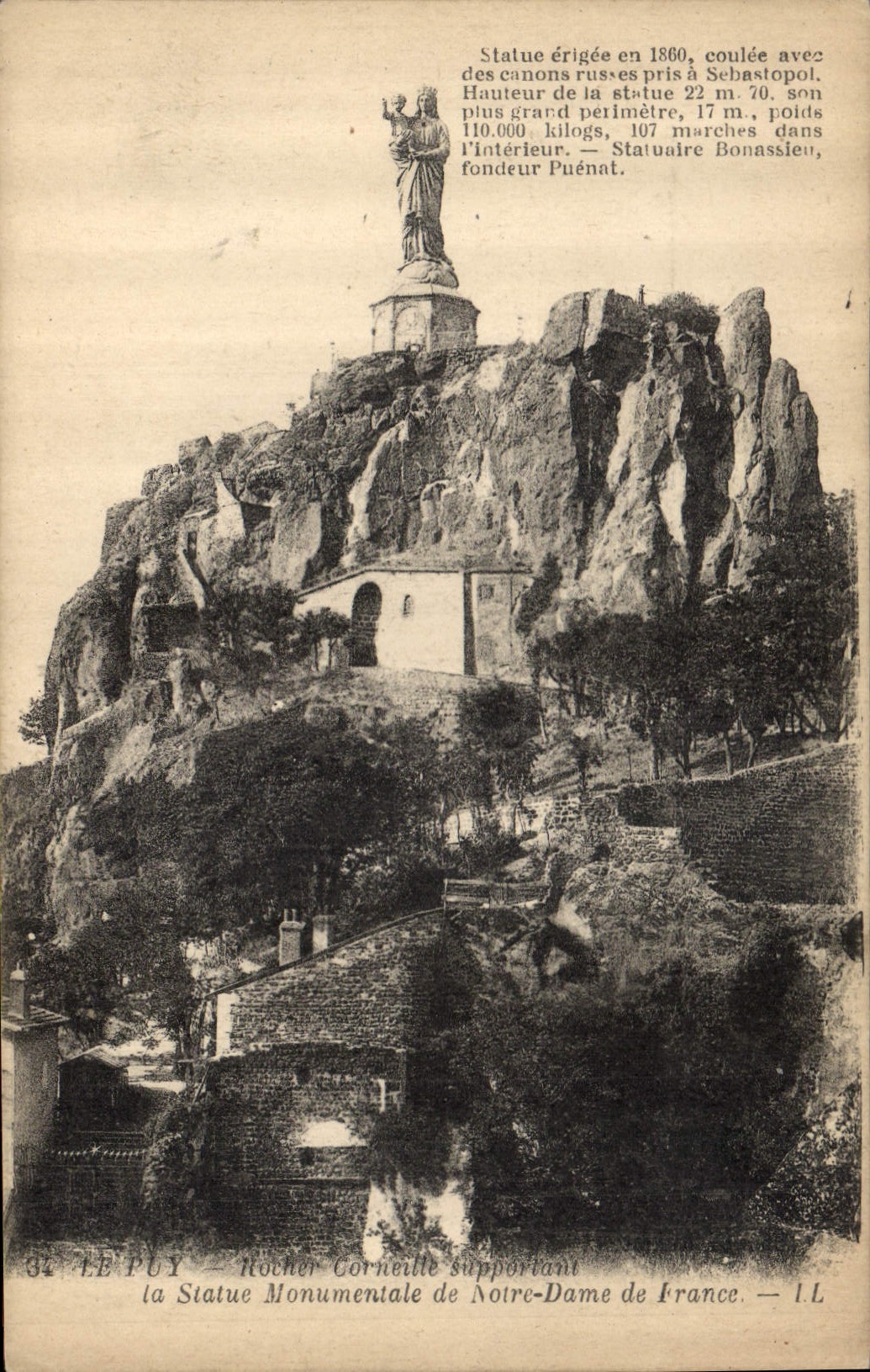 CPA Le Puy Rocher Corneille supportant a statue Monumentale de Notre Dame de France 