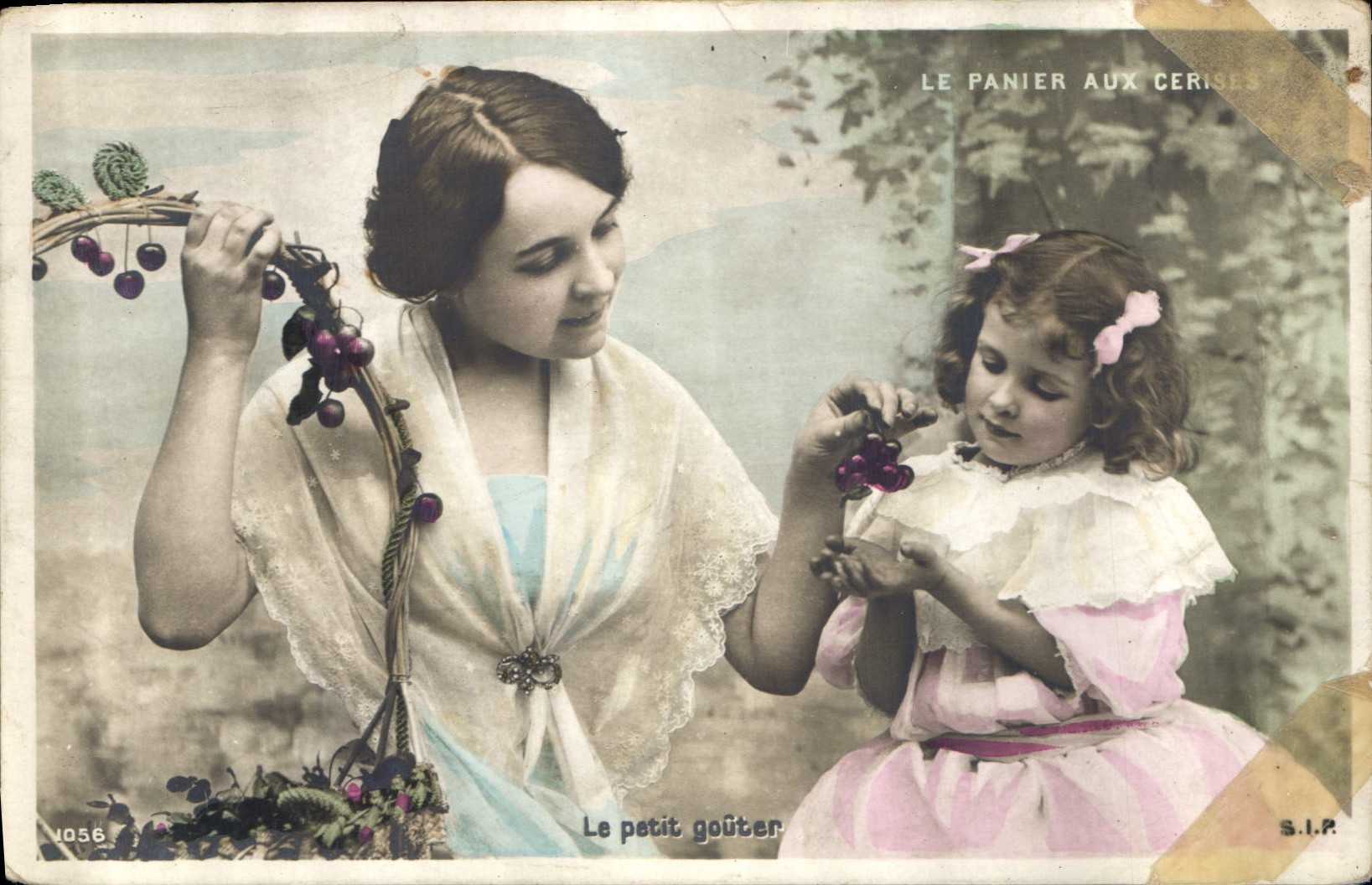 CPA Le Panier aux Cerises Le petit gouter 