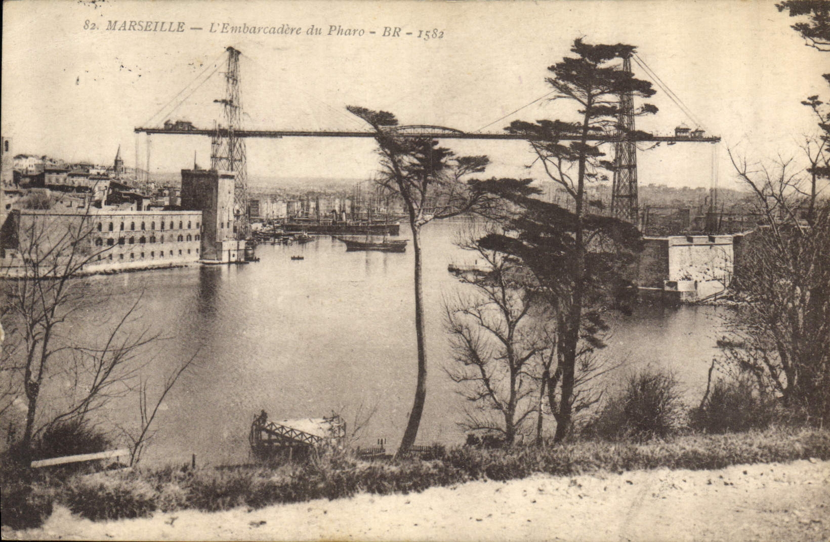 CPA Marseille L'Embarcadere du Pharo 