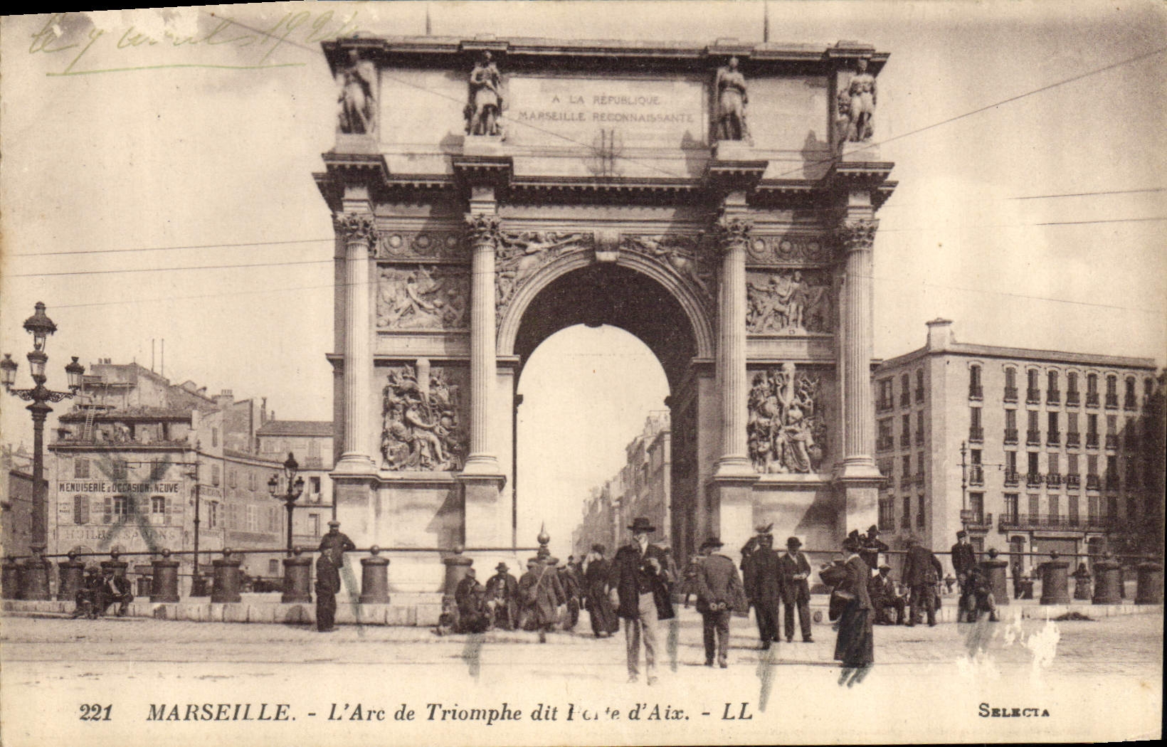 CPA Marseille L'Arc de Triomphe dit Porte d'Aix 