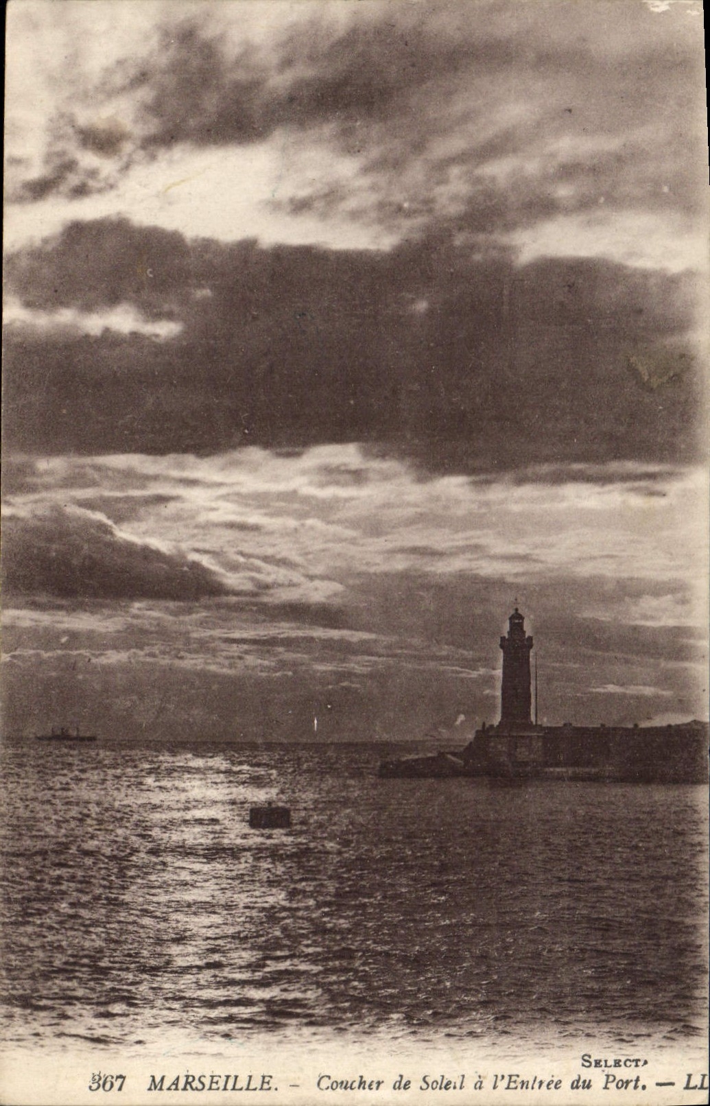 CPA Marseille Coucher de Soleil L'Entree du Port 