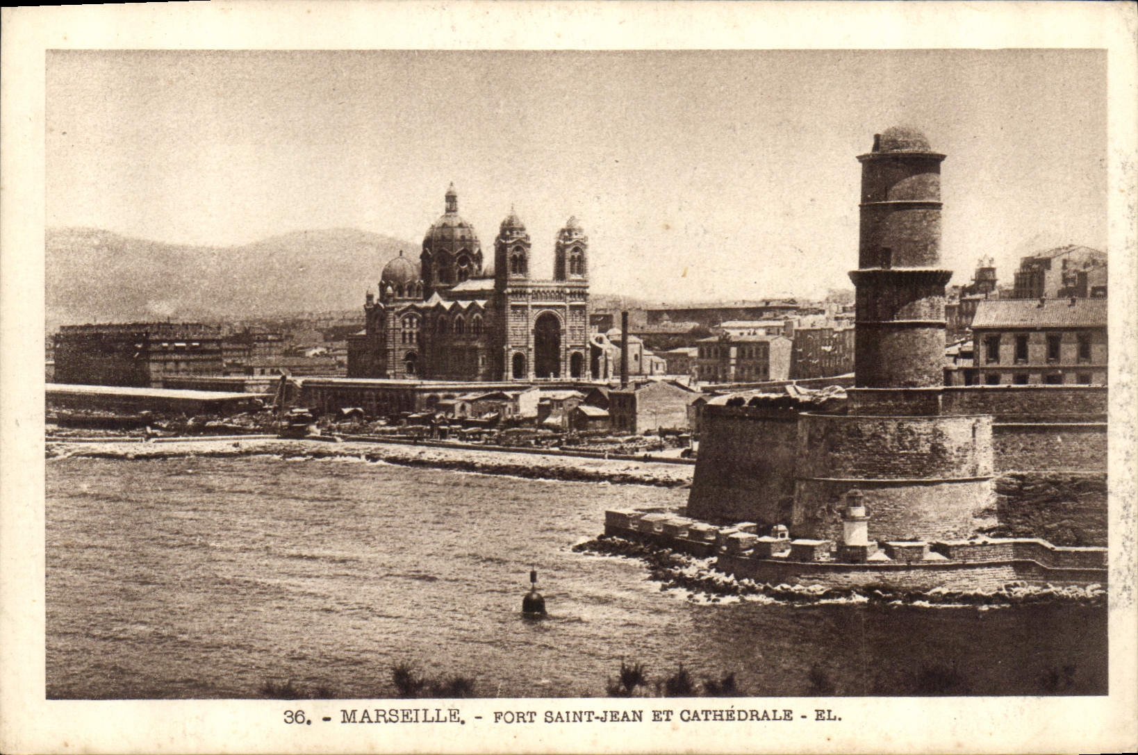 CPA Marseille Fort Saint Jean et Cathedrale 