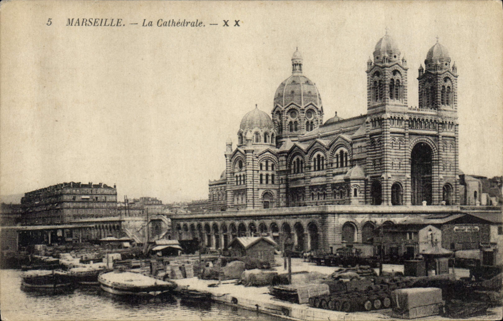 CPA Marseille La Cathedrale 