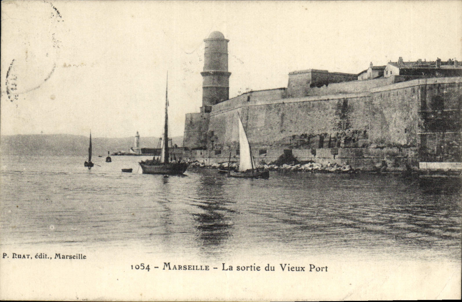 CPA Marseille La Sortie du Vieux Port 