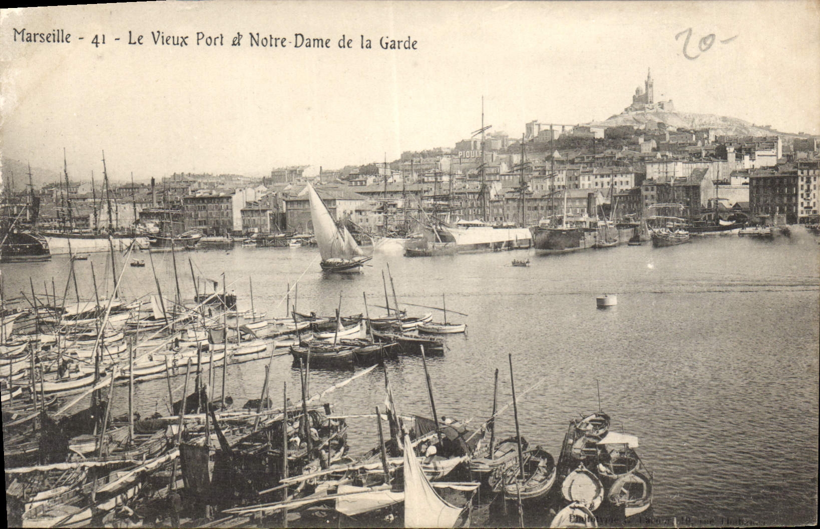 CPA Marseille Le Vieux Port et Notre Dame de la Garde 