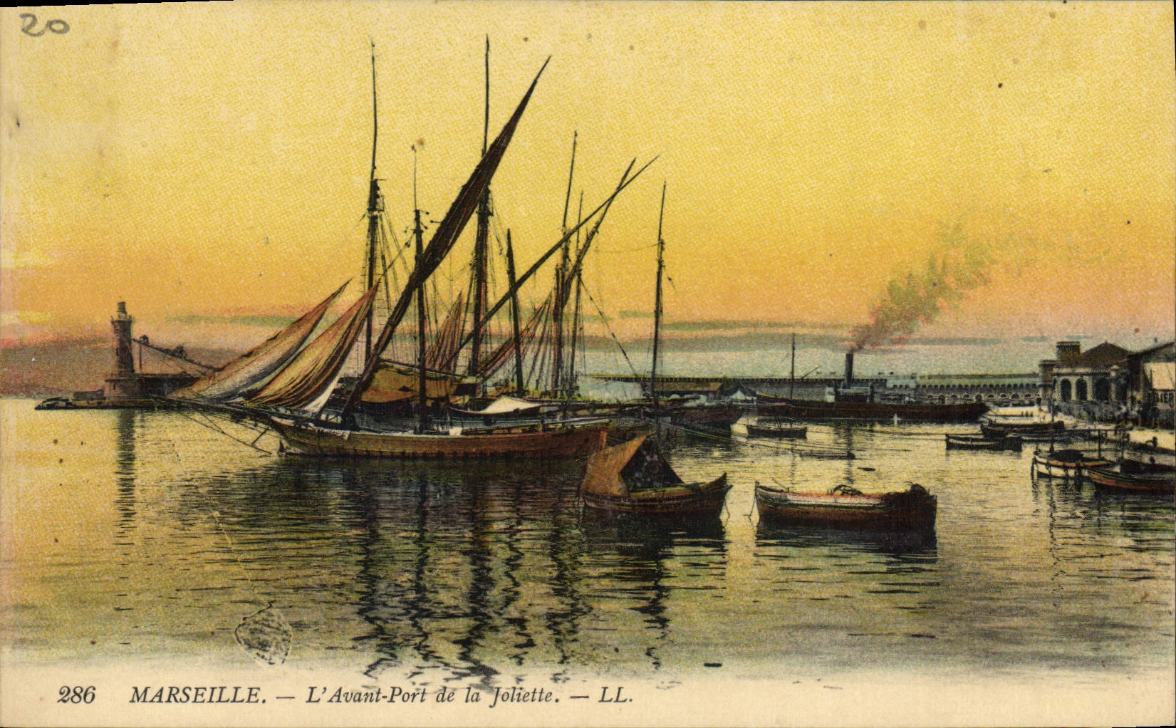 CPA Marseille L'Avant Port de la Joliette Bateau