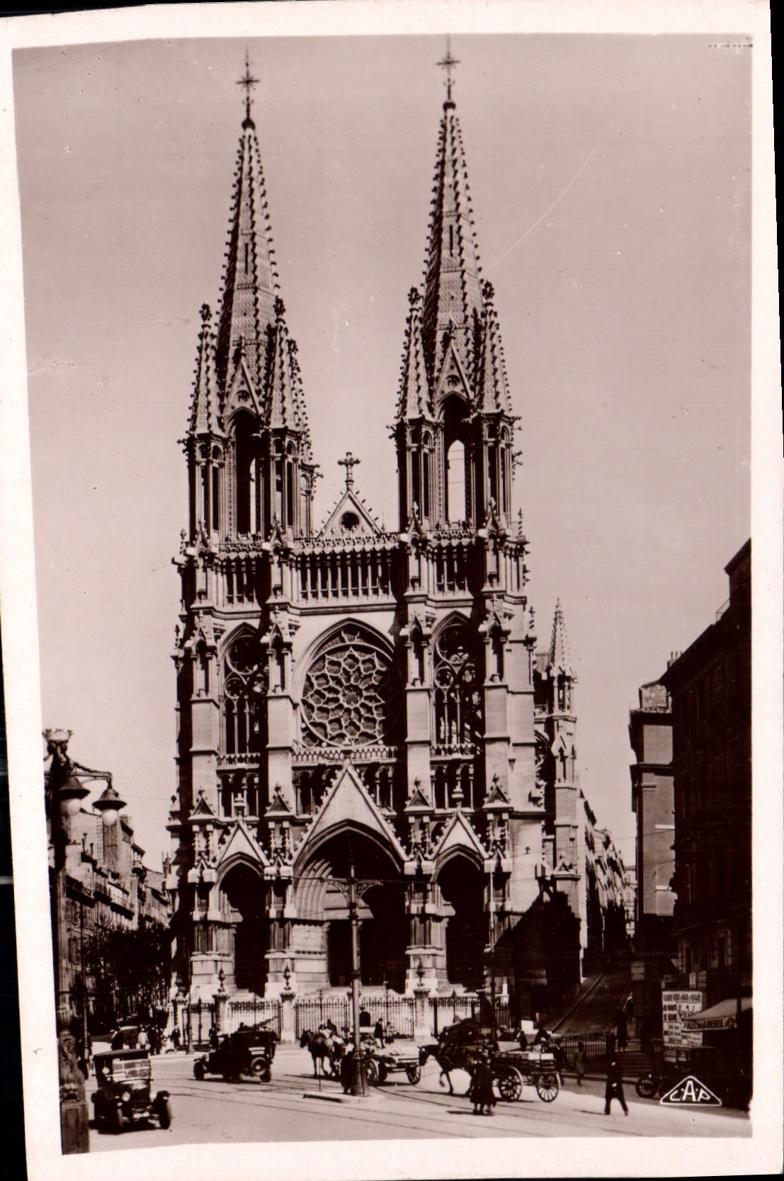 CPA Marseille L'Eglise Saint Vincent de Paul 