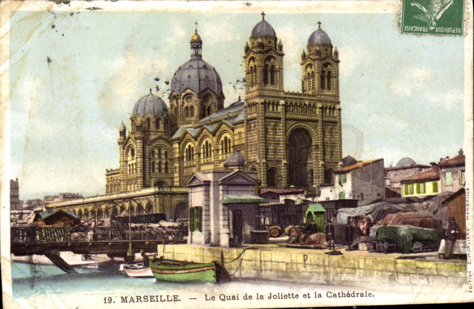 CPA Marseille Le Quai de la Joliette et la Cathedrale 