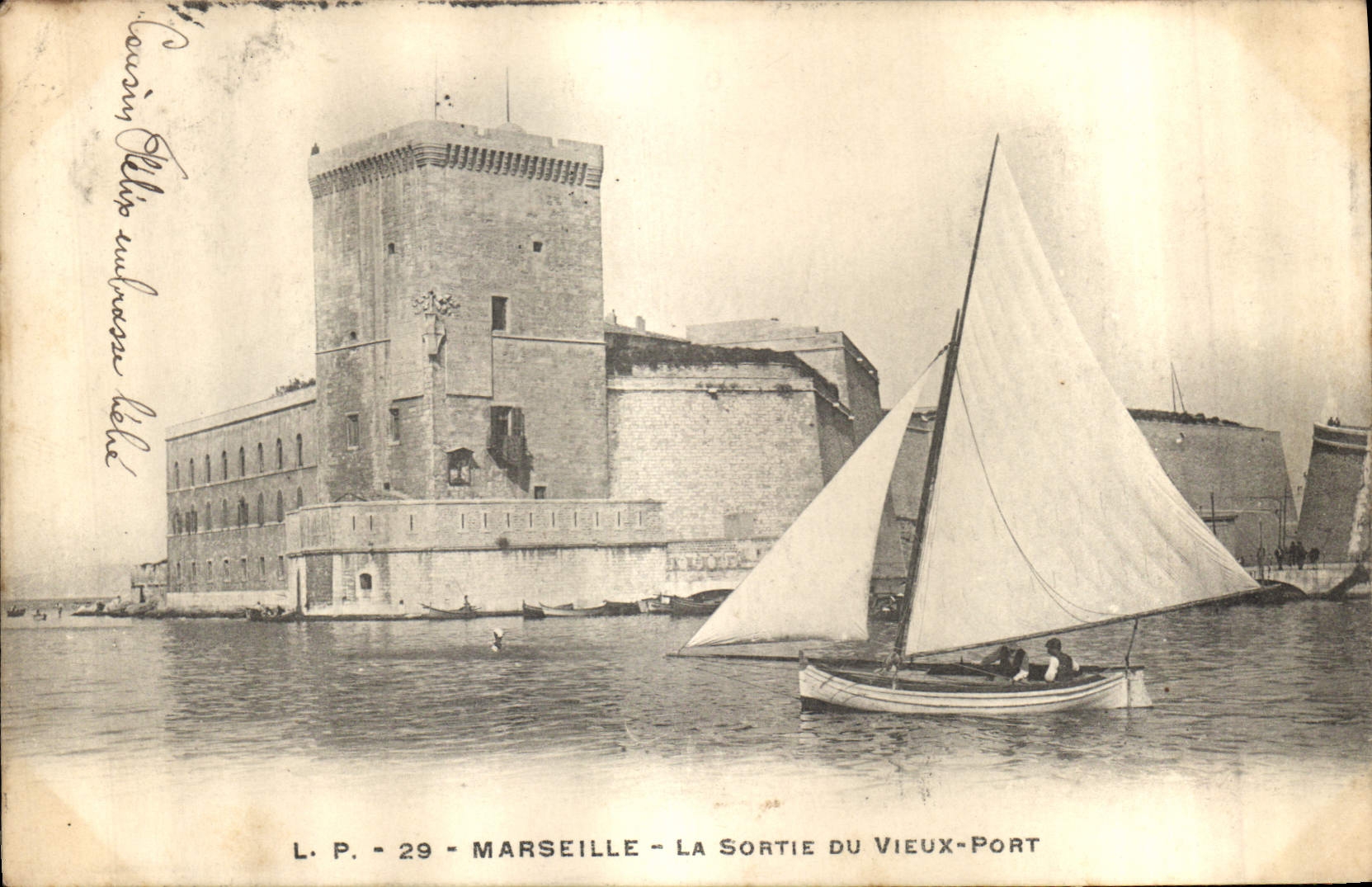 CPA Marseille La Sortie du Vieux Port 