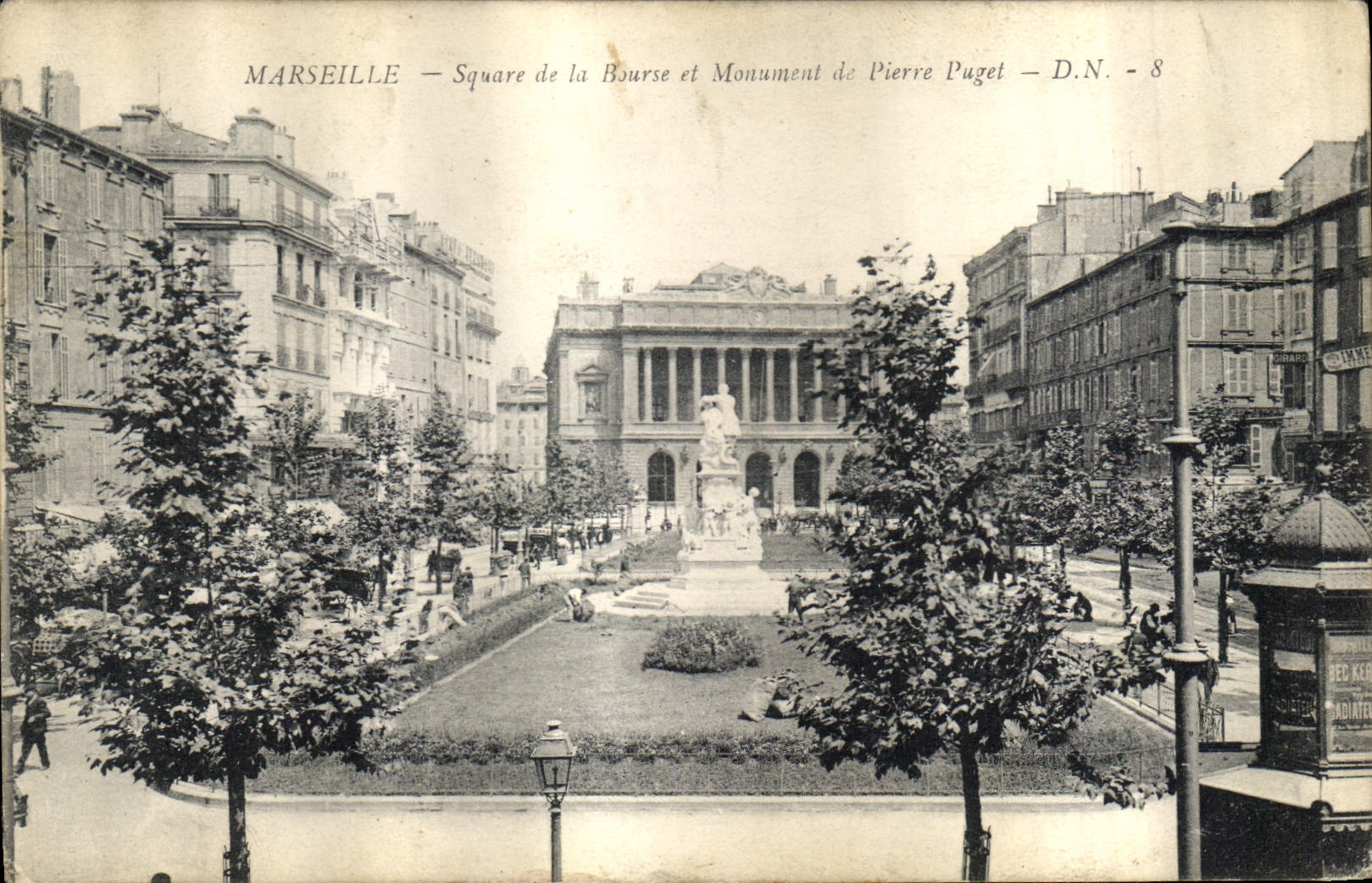 CPA Marseille Square de la Bourse et Monument de Pierre Puget