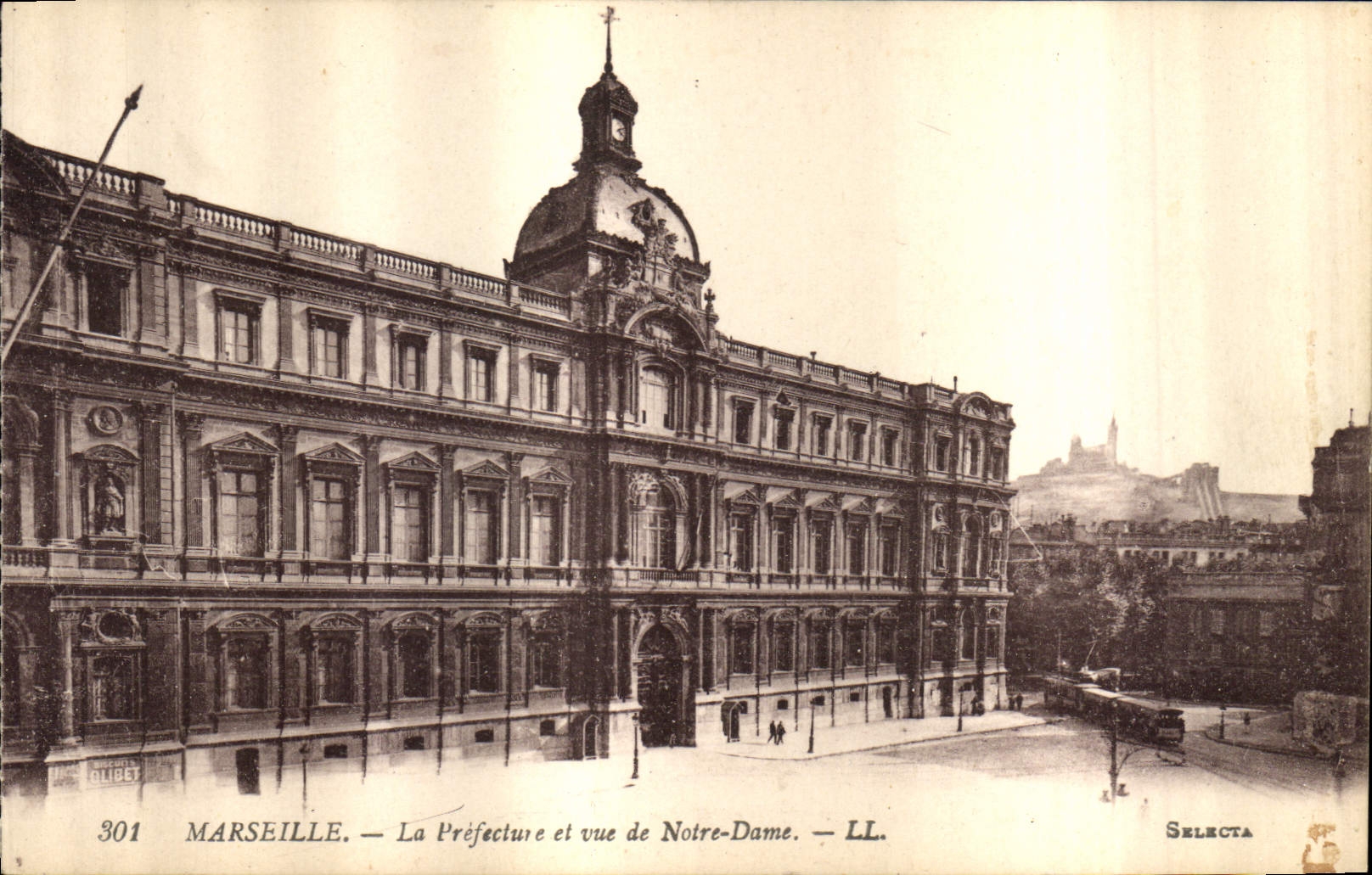 CPA Marseille La Prefecture et Vue de Notre Dame 