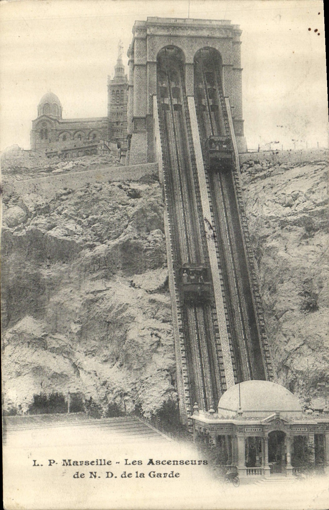 CPA Marseille Les Ascenseurs de Notre Dame de la Garde 