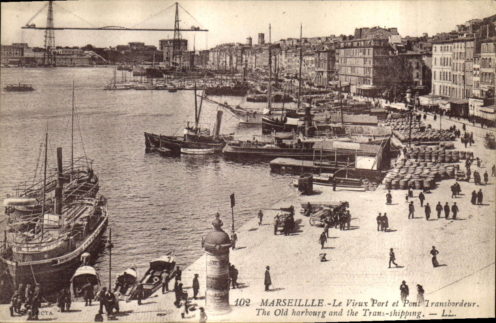 CPA Marseille Le Vieux Port et Pont Transbordeur Bateaux