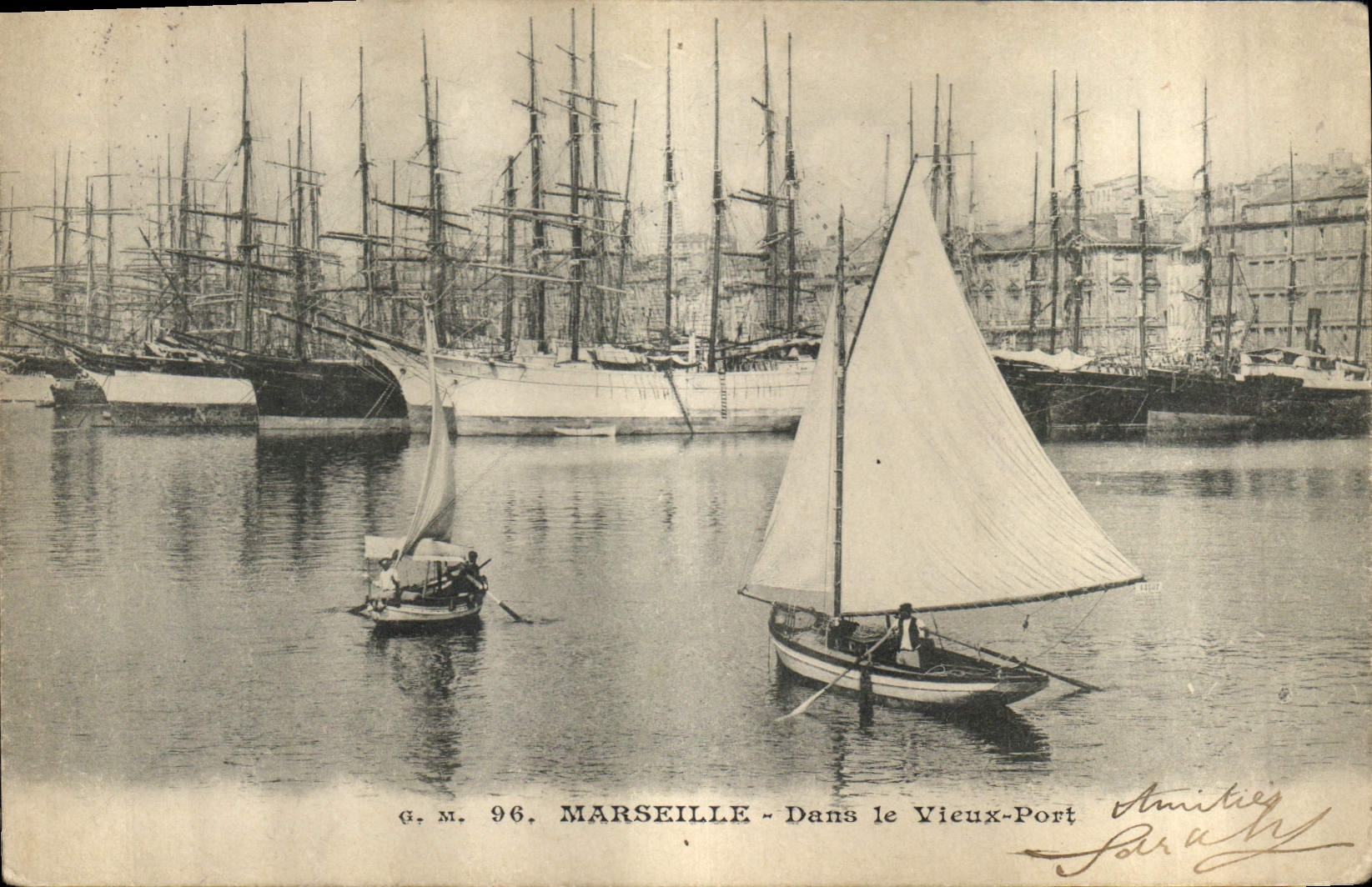 CPA Marseille Dans le Vieux Port 