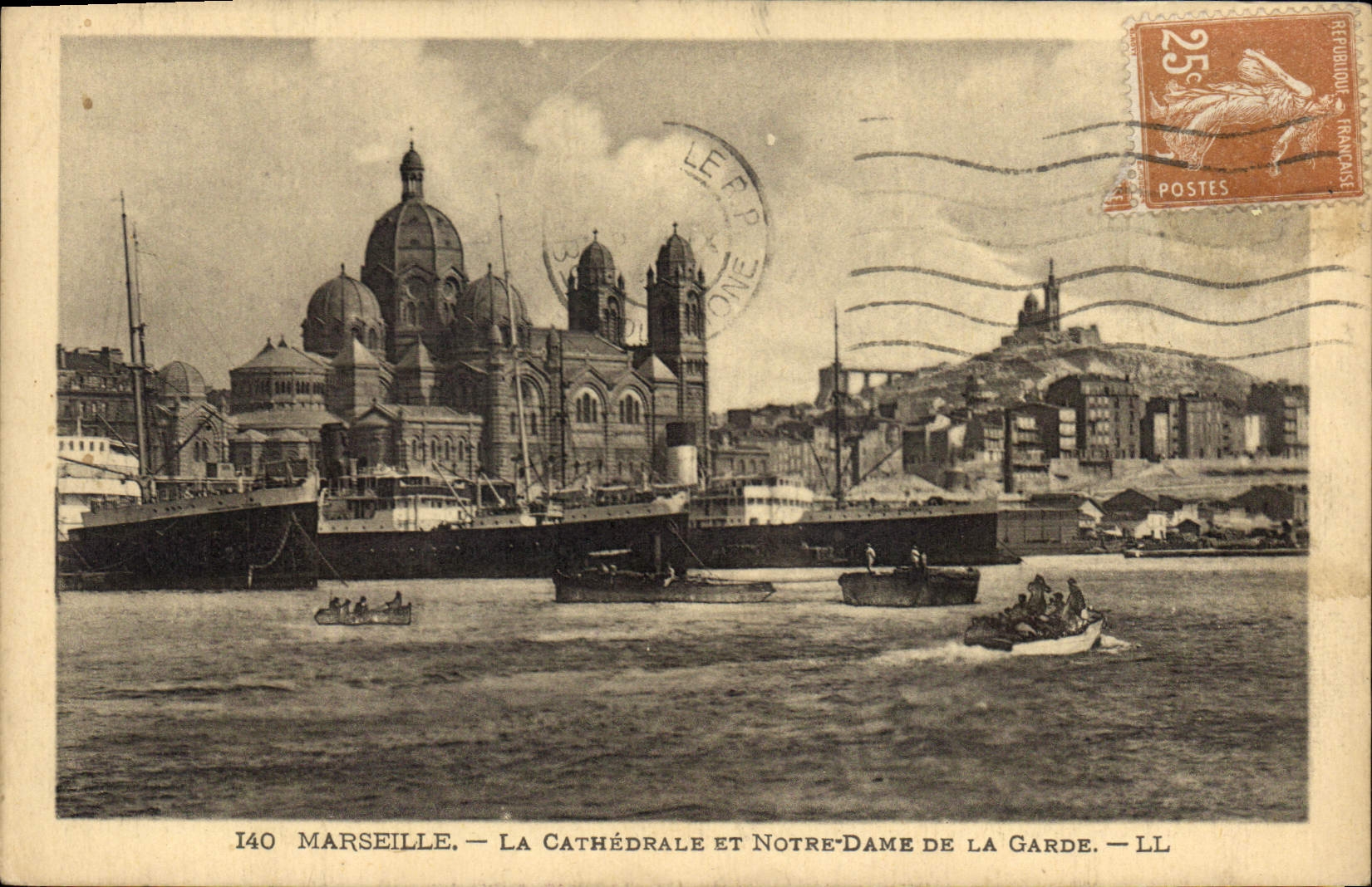 CPA Marseille La Cathedrale et Notre Dame de la Garde 