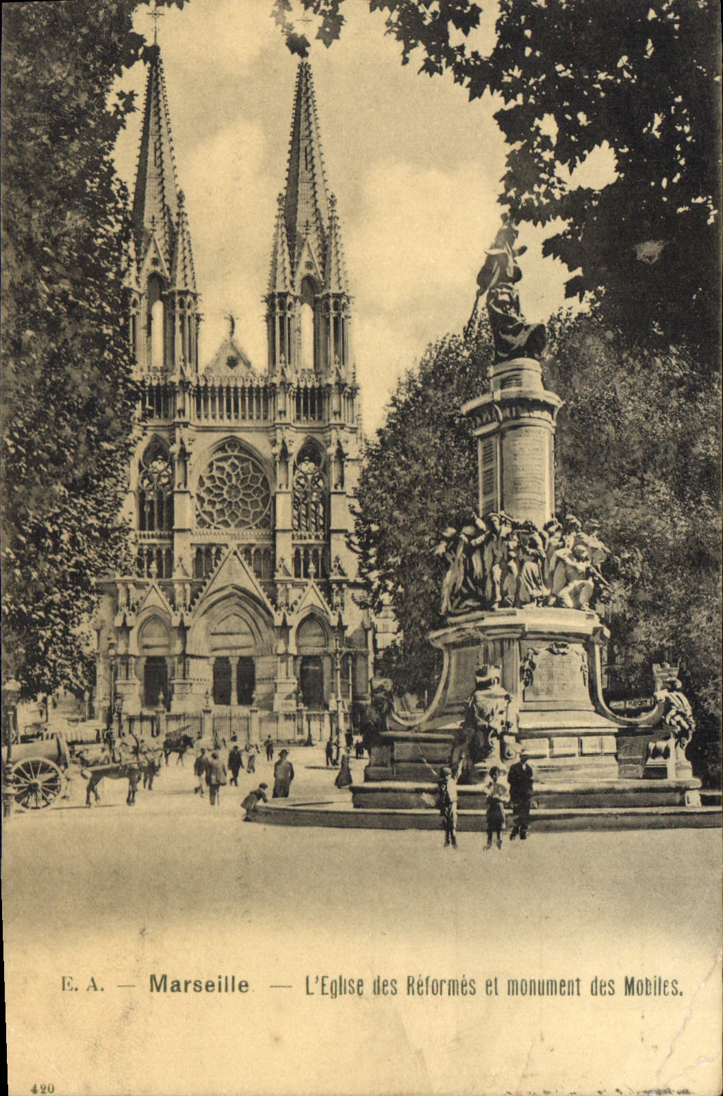CPA Marseille L'Eglise des Reformes et Monument des Mobiles 